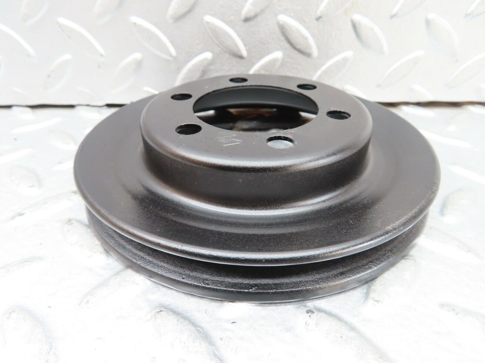 19082 Mercedes-Benz W123 300D Crankshaft Pulley