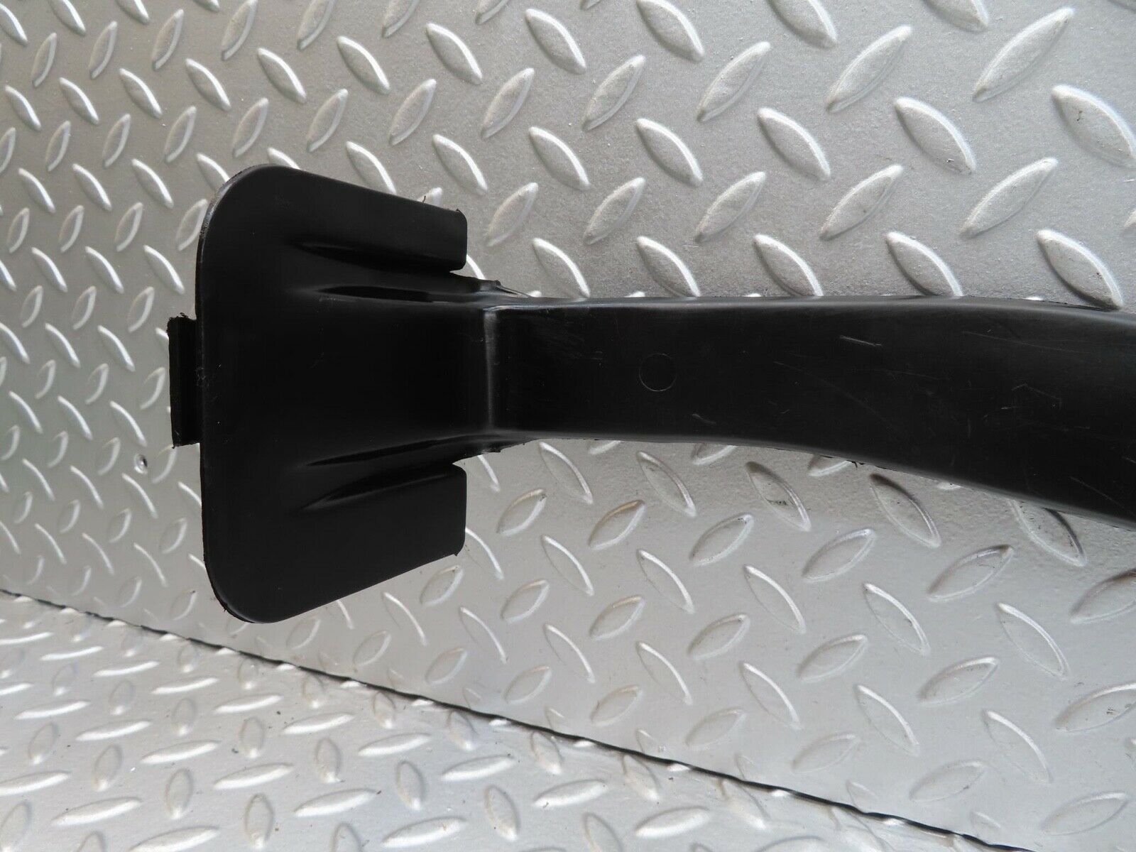 15821 Mercedes-Benz W123 280E Cable Channel Cover Rear Right 1238210236