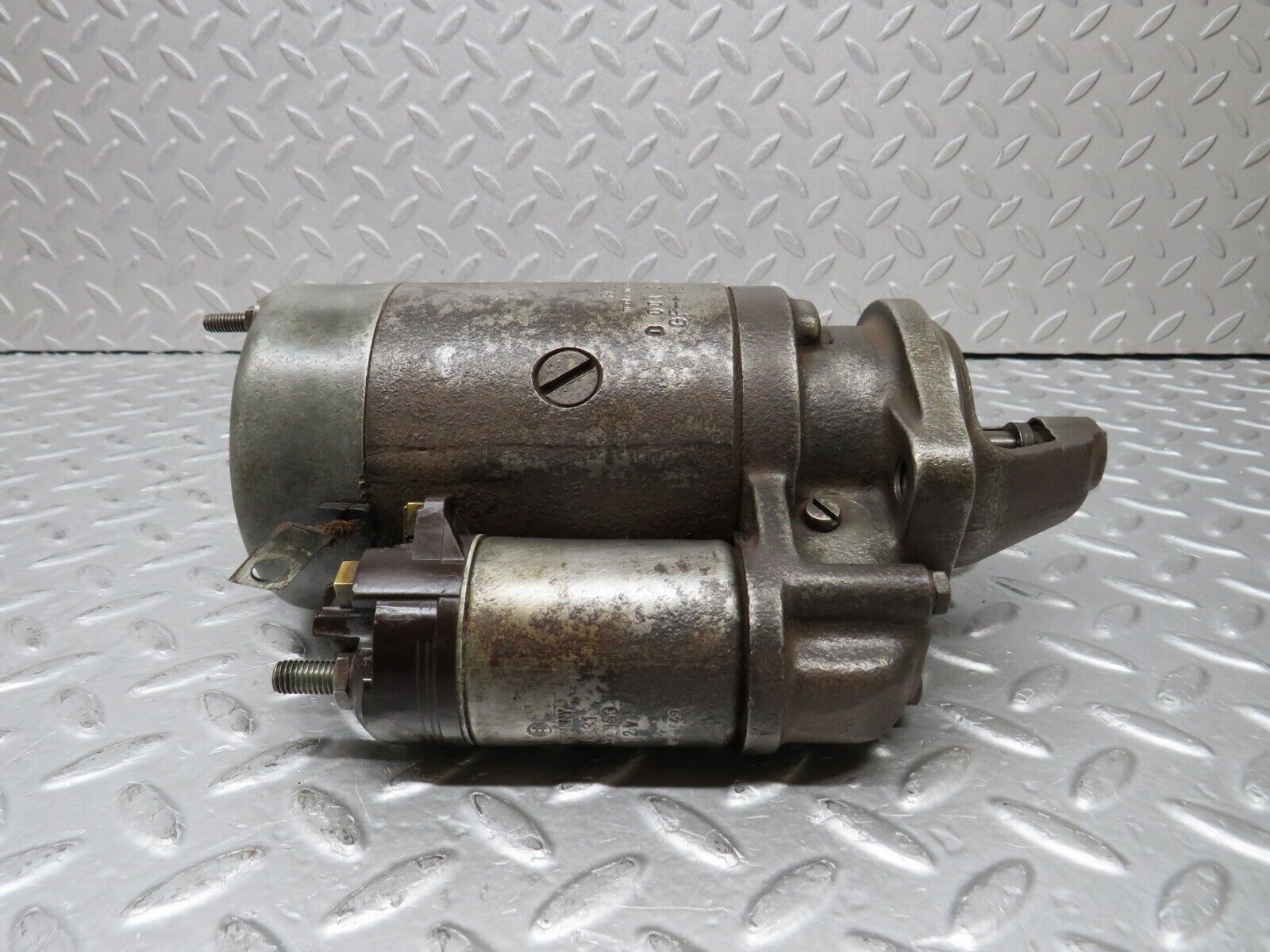 37660 Mercedes-Benz W109 300SEL Starter Motor Bosch 0001313004