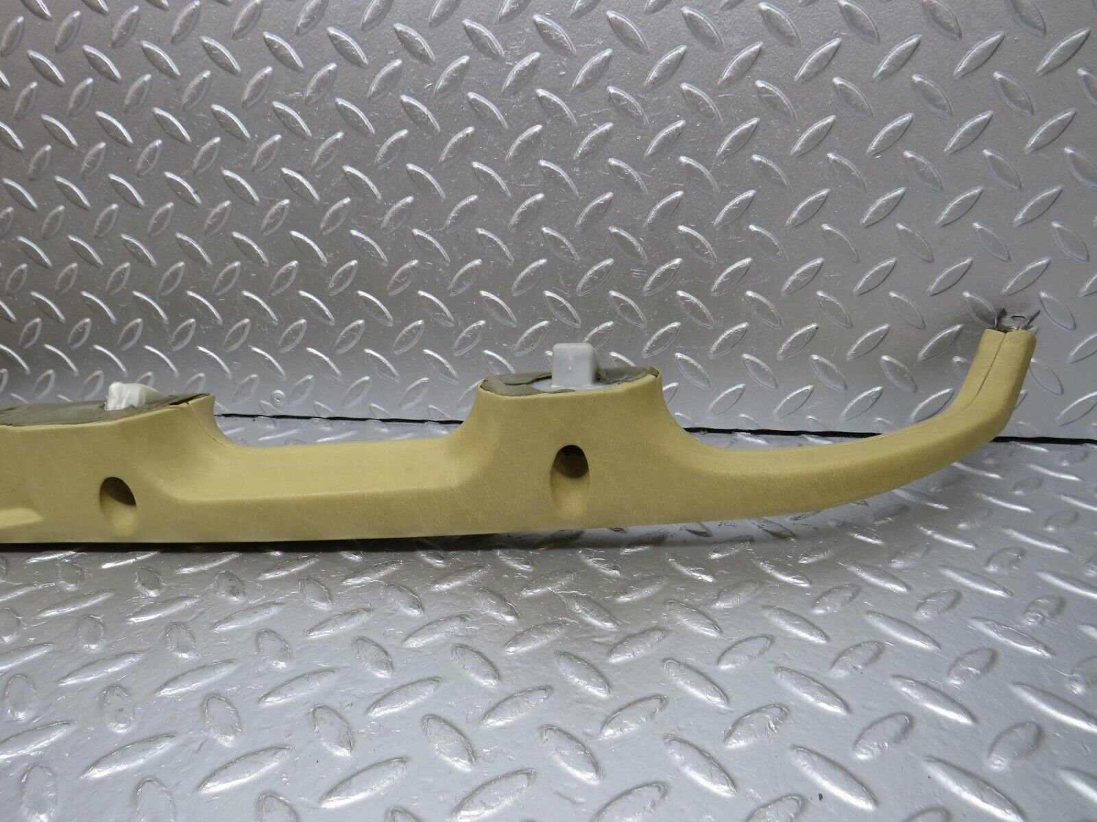34287 Mercedes-Benz C126 380SEC Coupe Right Door Handle Arm Rest
