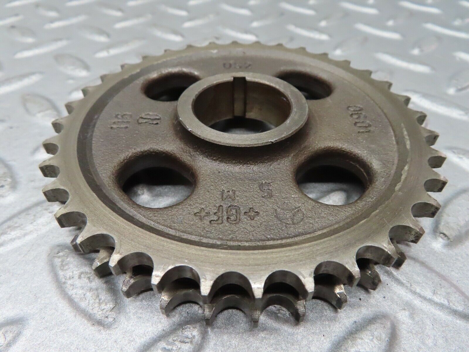 17718 Mercedes-Benz W116 450SEL Camshaft Timing Gear Sprocket 1160520601