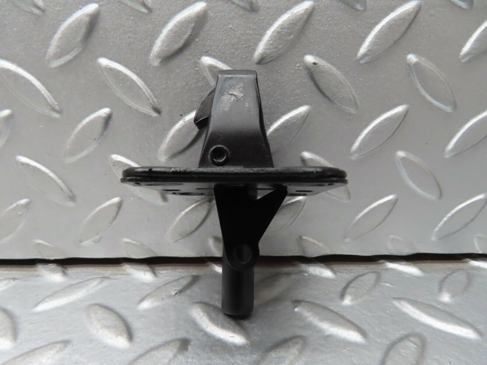 19202 Mercedes-Benz W123 300D Bonnet Lock Latch