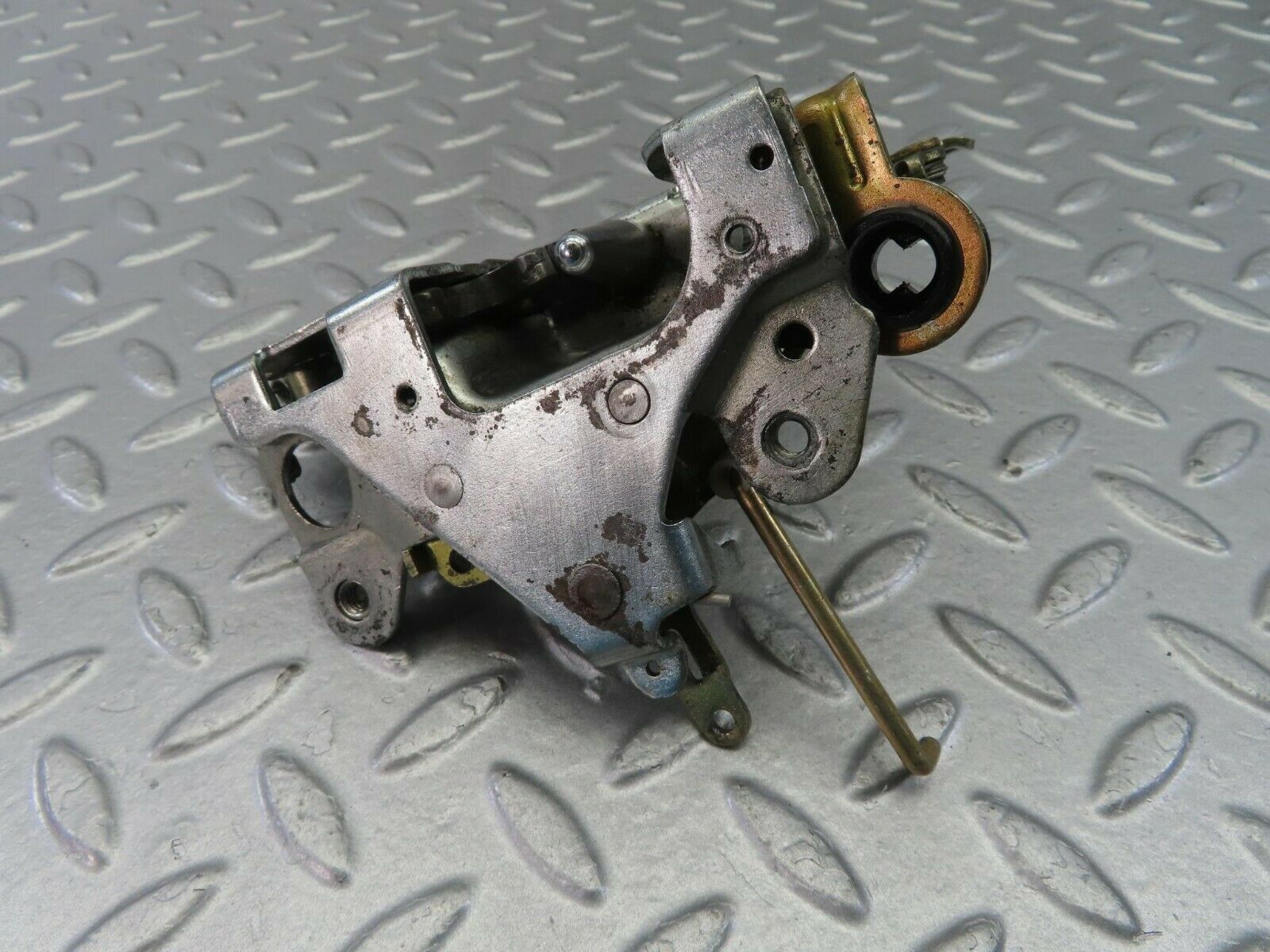 9973 Mercedes-Benz C123 230CE Coupe Front Left Door Lock Mechanism