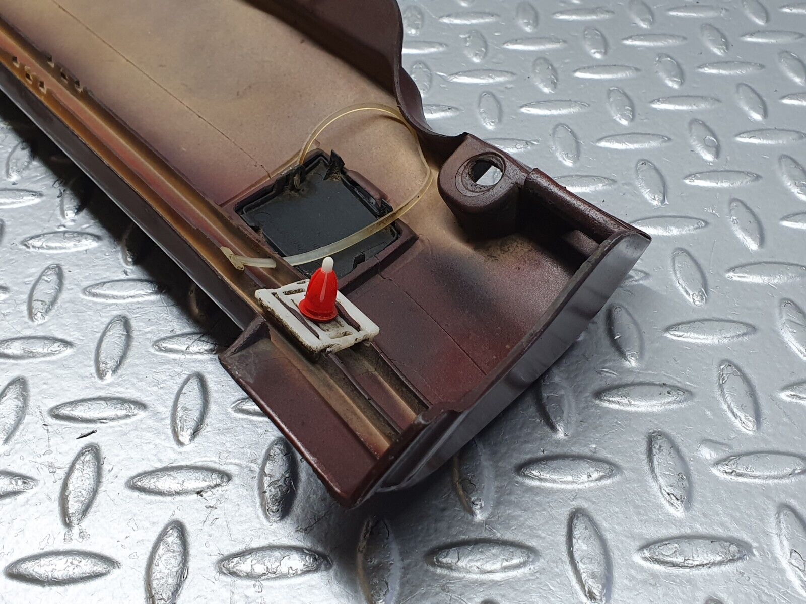 41225 Mercedes-Benz W126 300SE Side Skirt Left 1266904940 1266980330 1266980130