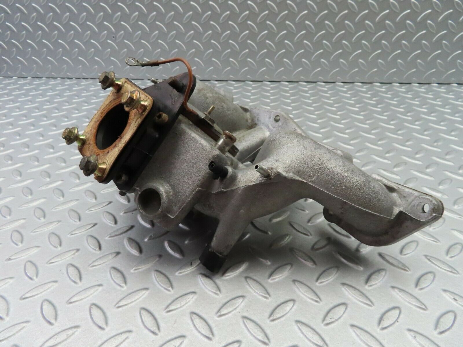 6020 Mercedes-Benz W123 200 Intake Manifold 1021411601