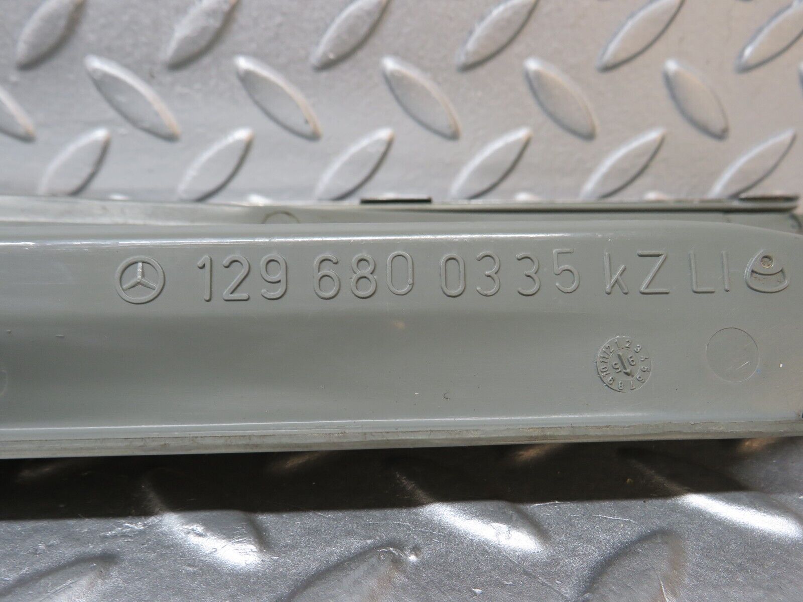 39521 Mercedes-Benz R129 320SL Coupe Left Door Sill Grey 1296800335