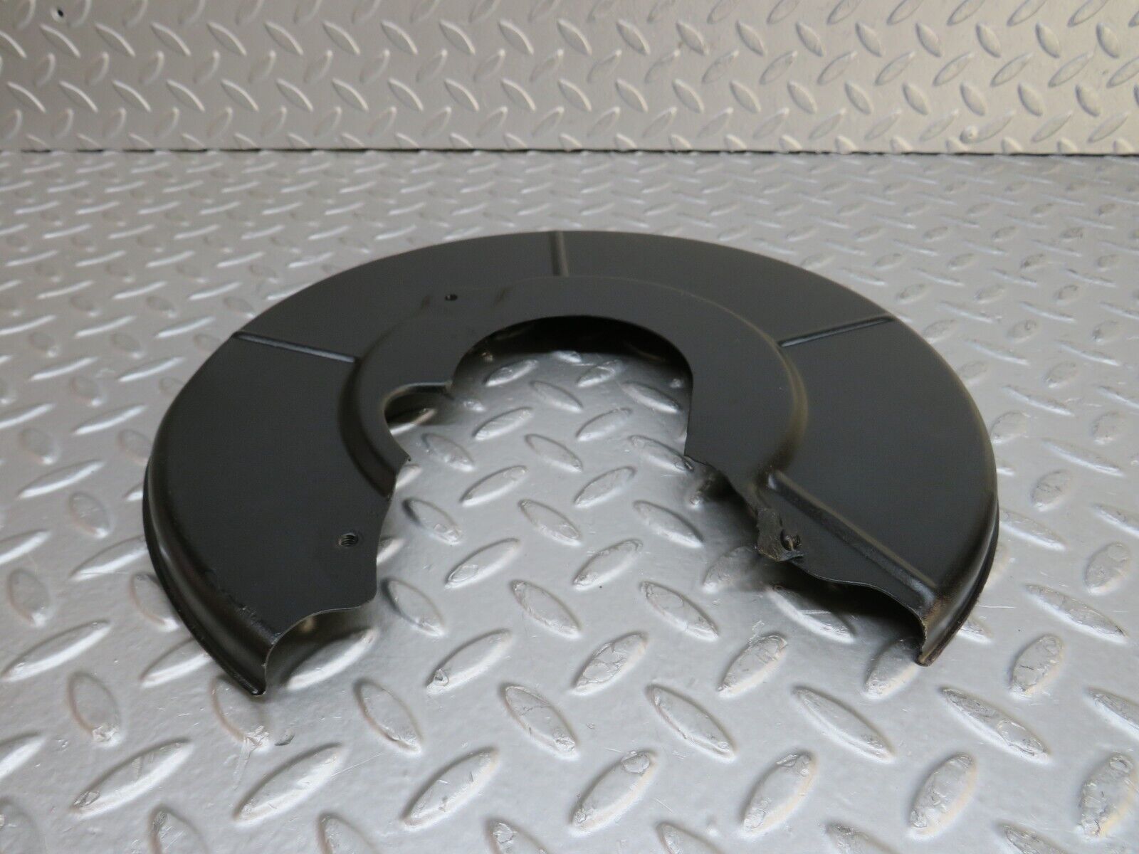 37658 Mercedes-Benz W109 300SEL Front Left Brake Disc Protection Plate