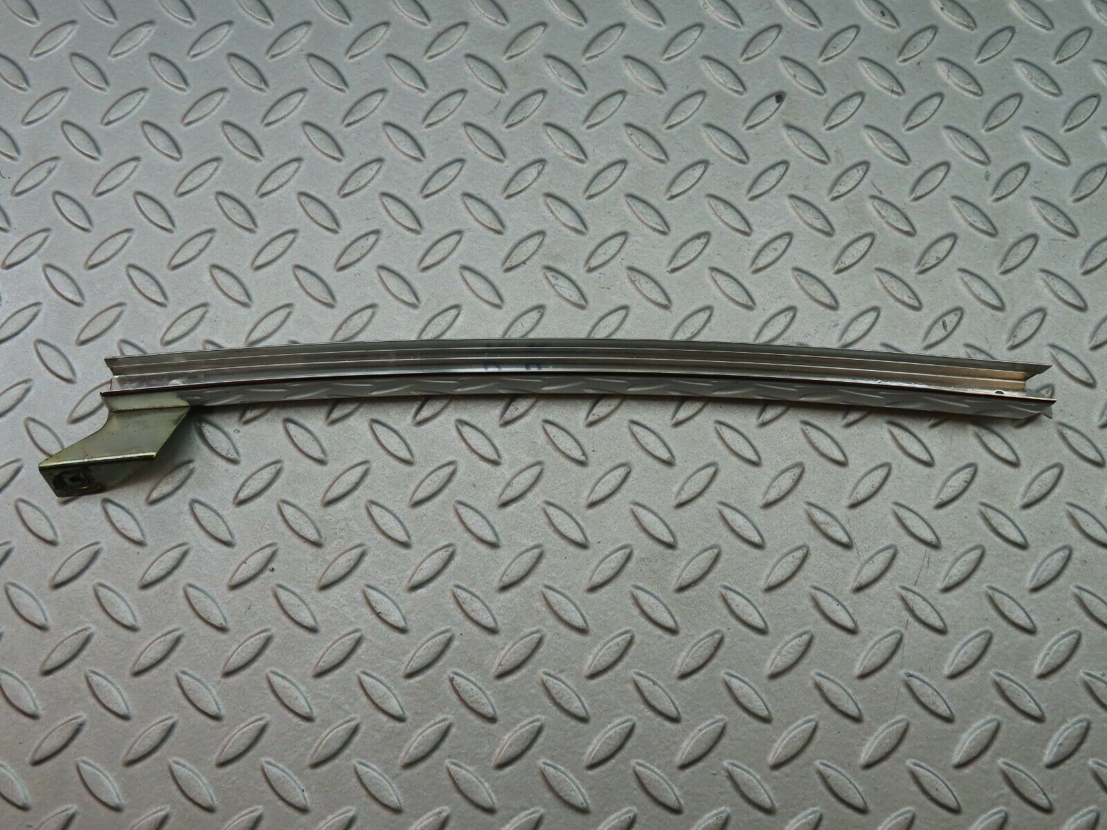 6135 Mercedes-Benz W126 380SE Rear Right Chrome Window Channel 1267300219