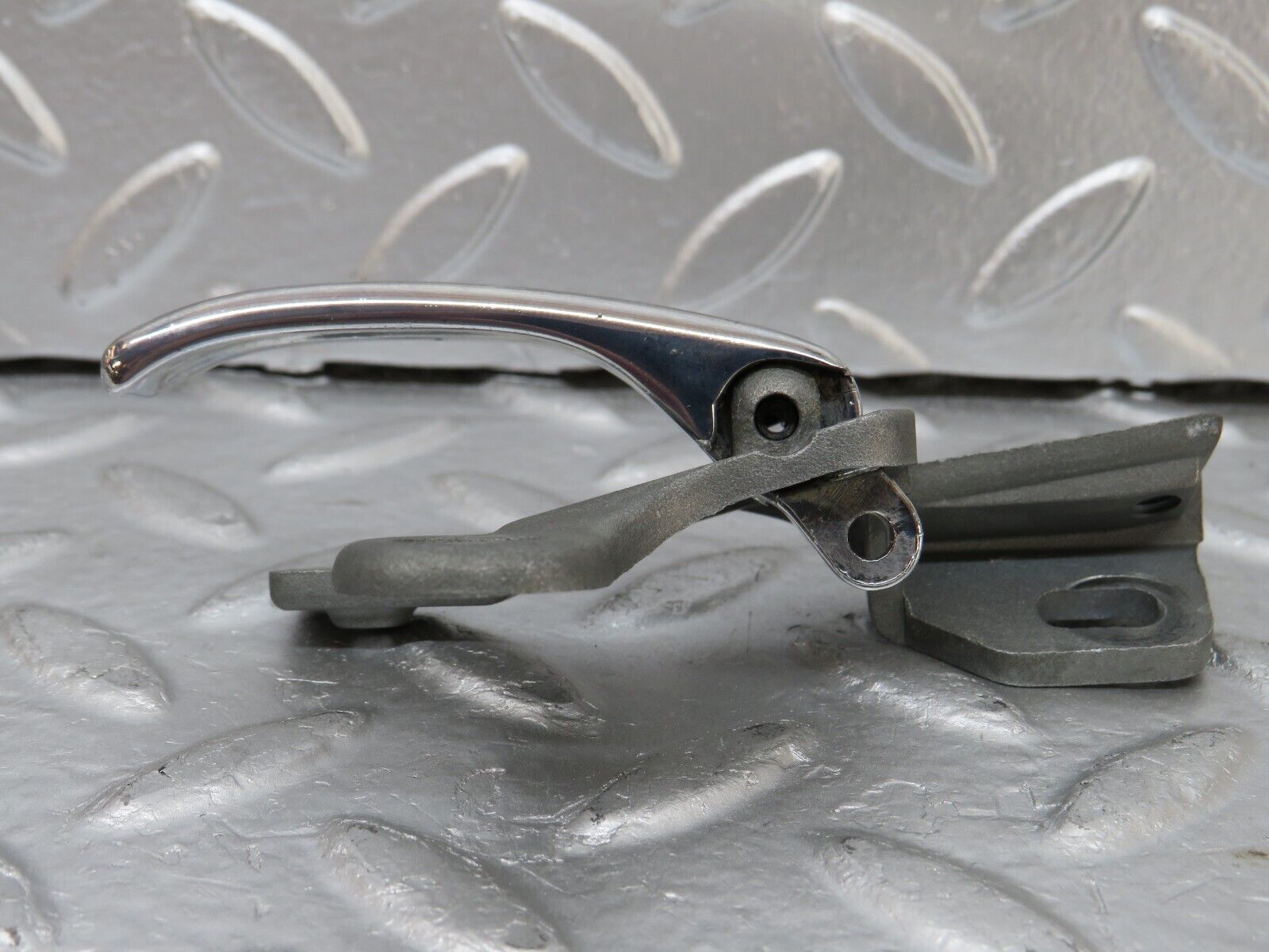 25560 Mercedes-Benz W123 200 Left Interior Door Handle 1237600161