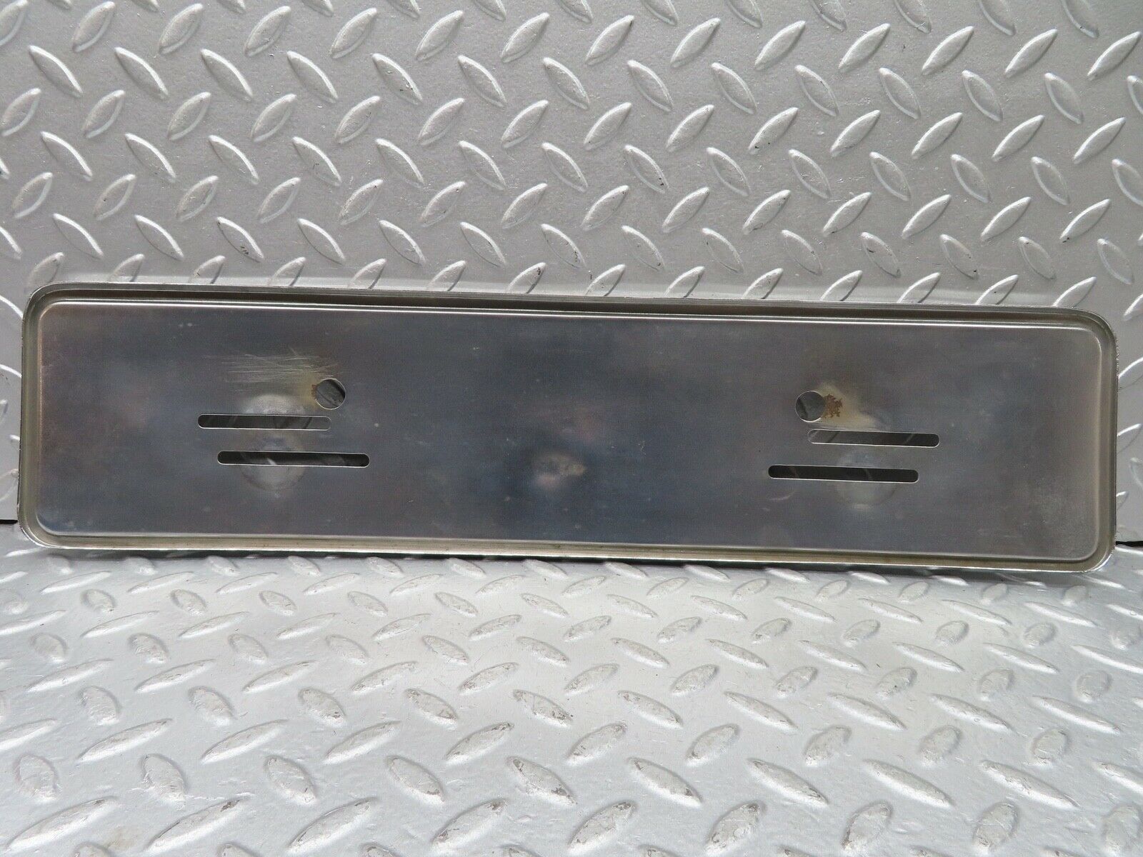 18605 Mercedes-Benz W120 W121 Ponton number Plate Holder