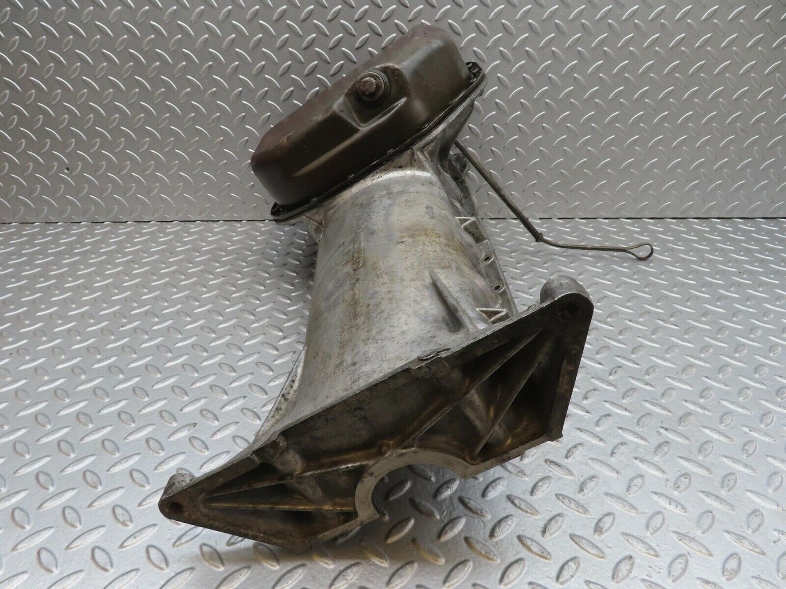 13826 Mercedes-Benz W111 230S Oil Pan Oil Sump 1080140202