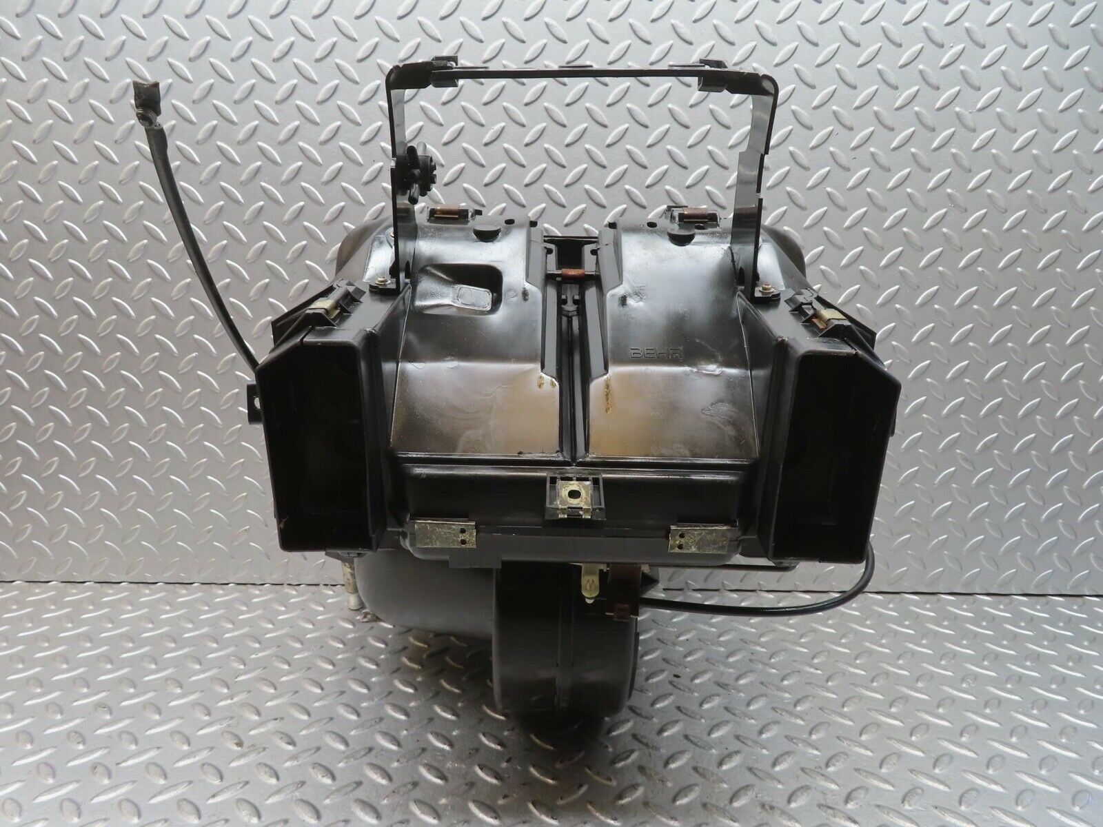 13666 Mercedes-Benz W123 200 Heater Box Blower Housing Behr 1238300008