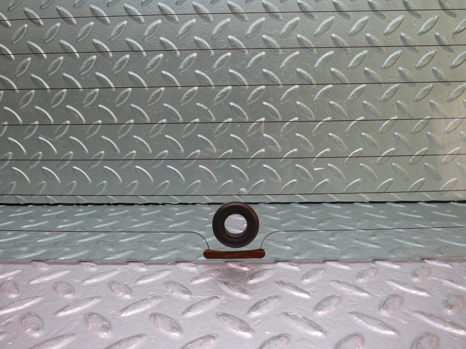 31424 Mercedes-Benz S124 220TE Wagon Tailgate Heated Windscreen