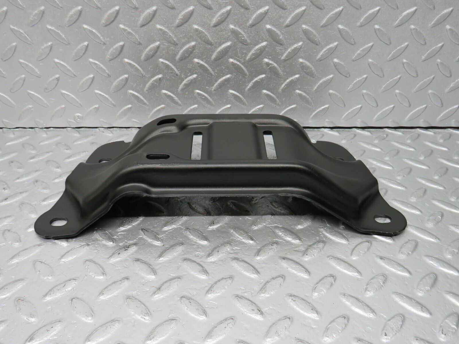 40542 Mercedes-Benz W123 300D Gearbox Mount Bracket