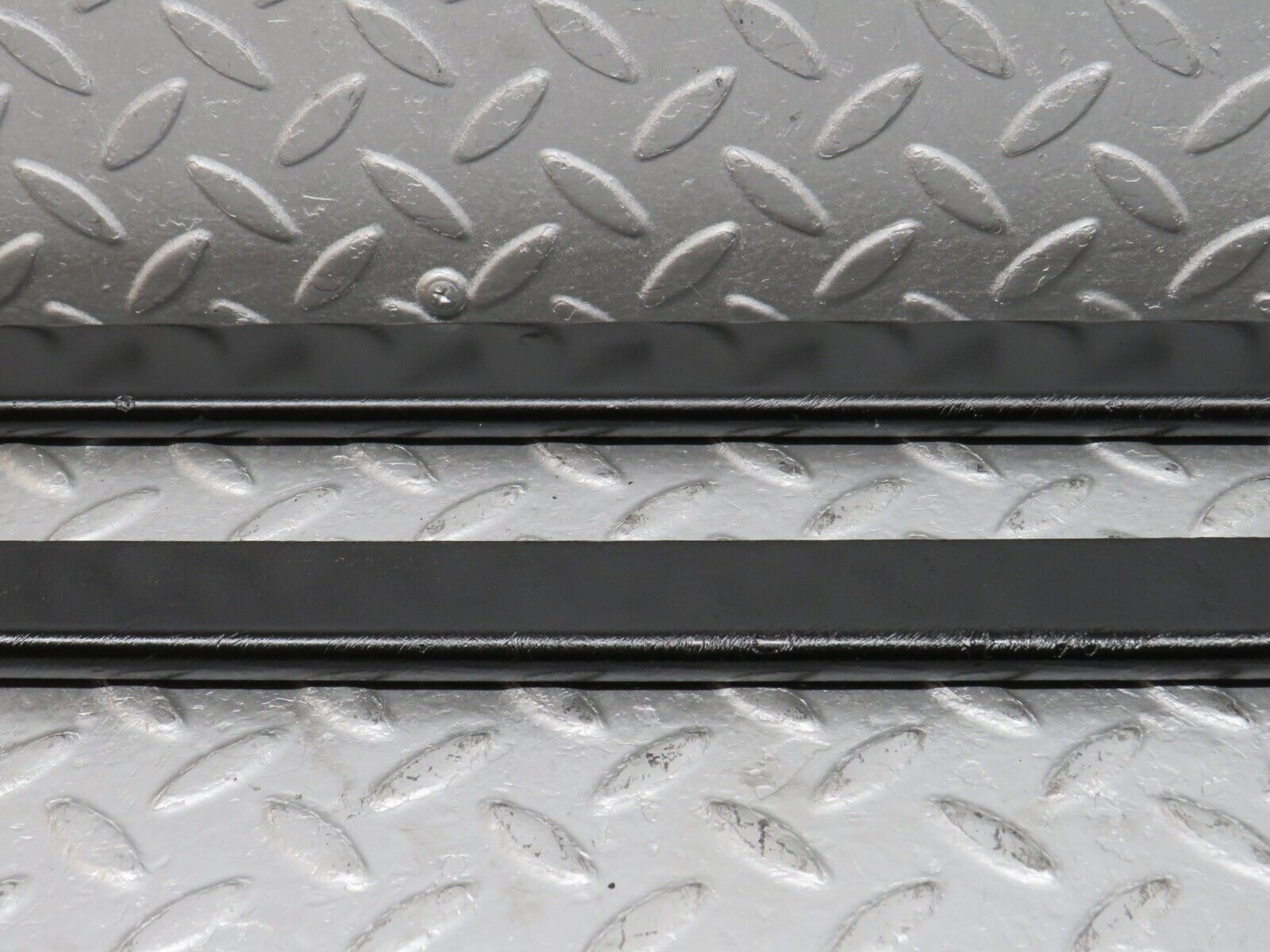 38191 Mercedes-Benz A124 320E Cabriolet Rear Suspension Anti Roll Bar Axle Support 2x