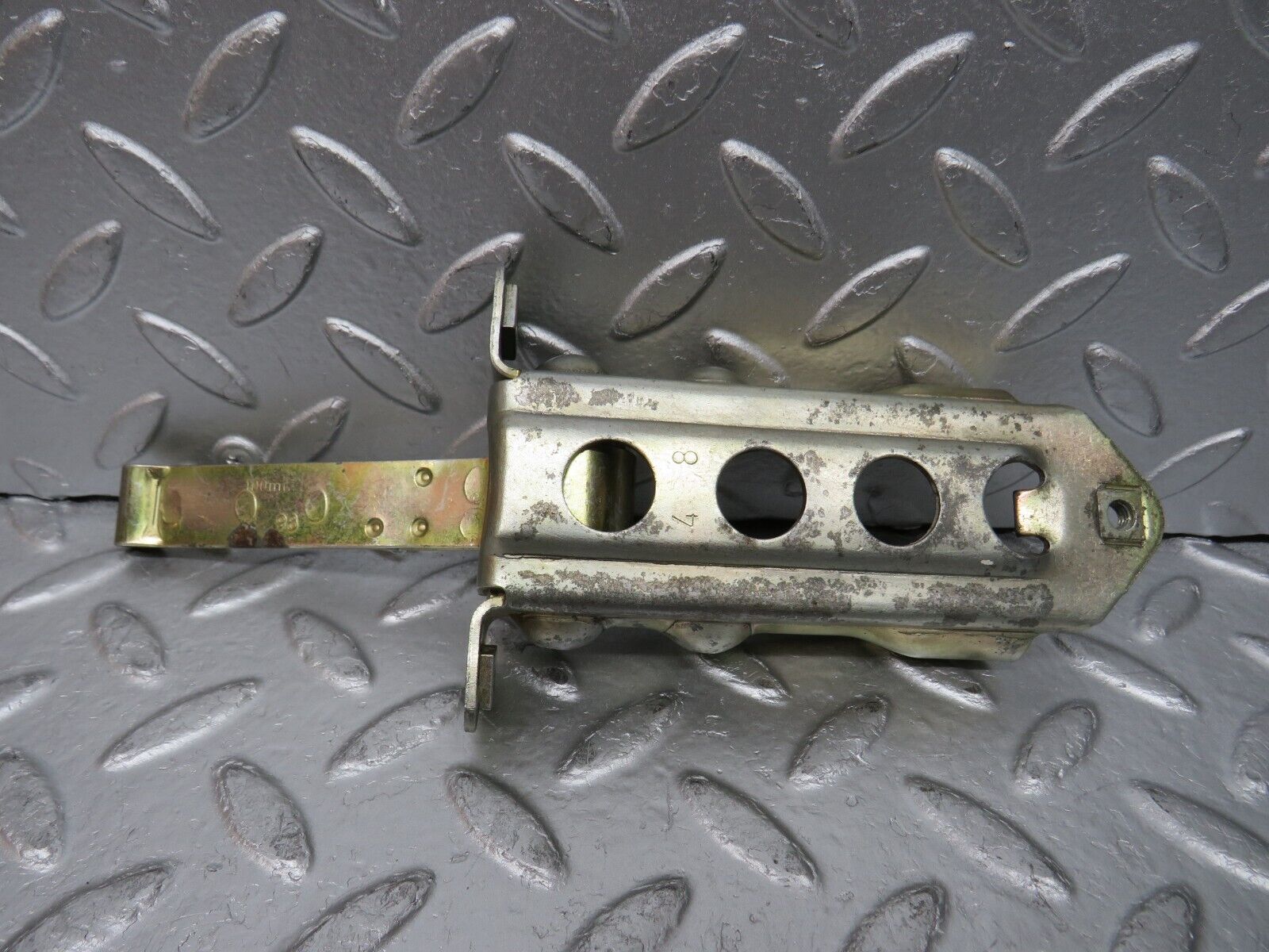 32438 Mercedes-Benz S124 300TE Wagon Door Safety Check Strap