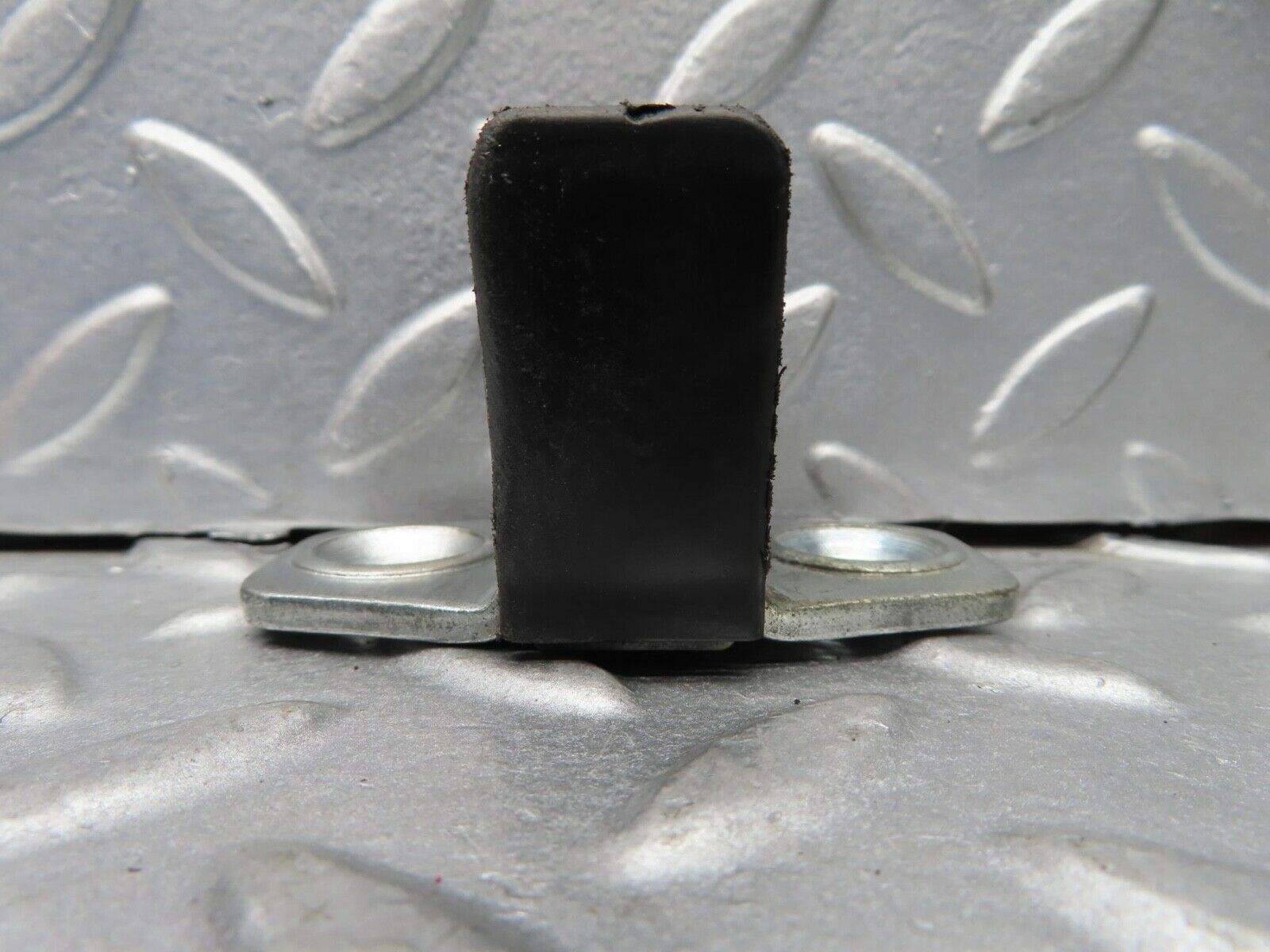 14591 Mercedes-Benz W201 190E Door Lock Latch