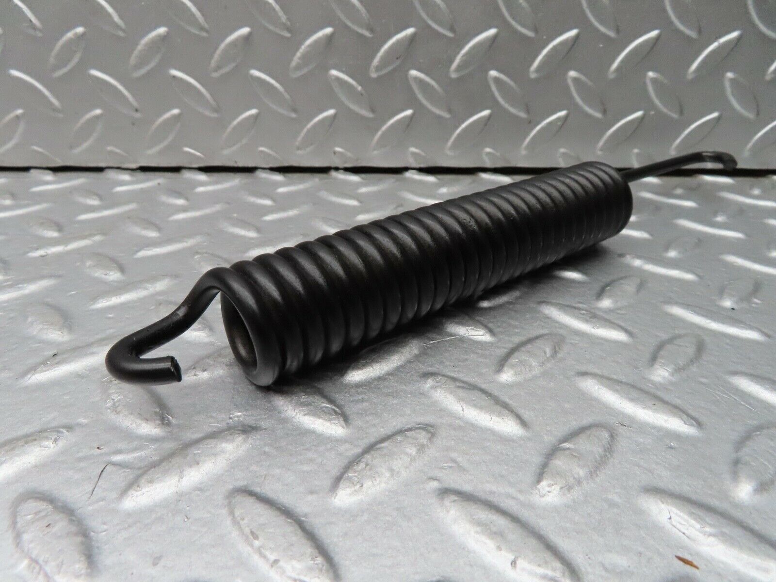 18200 Mercedes-Benz W111 220SE Coupe Bonnet Hinge Spring