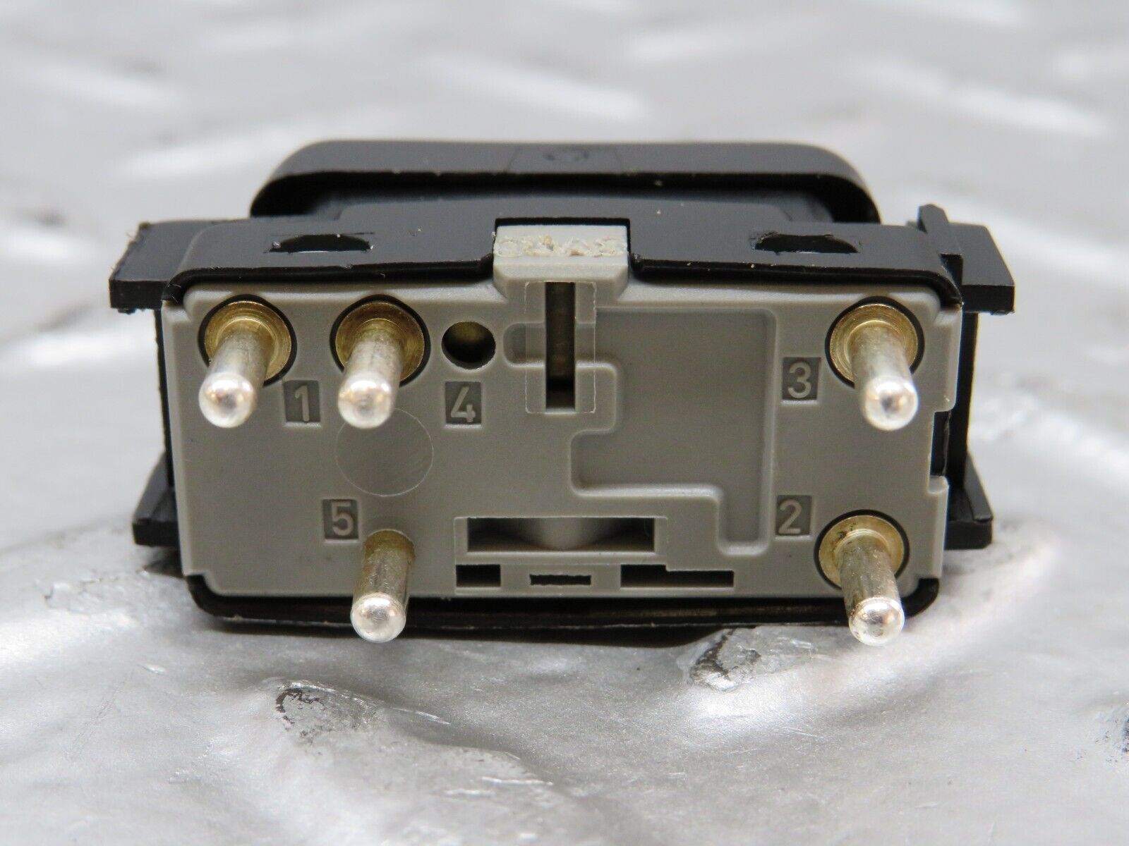 26561 Mercedes-Benz C124 220CE Coupe Right Electric Window Switch 1248209010