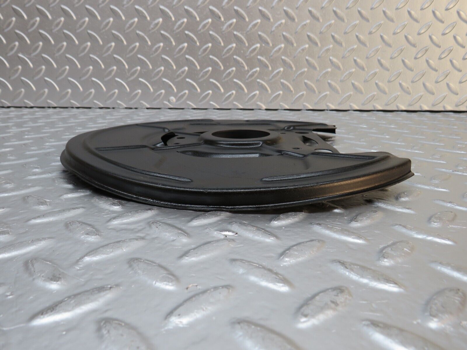 32265 Mercedes-Benz W108 280SE Front Left Brake Disc Protection Plate