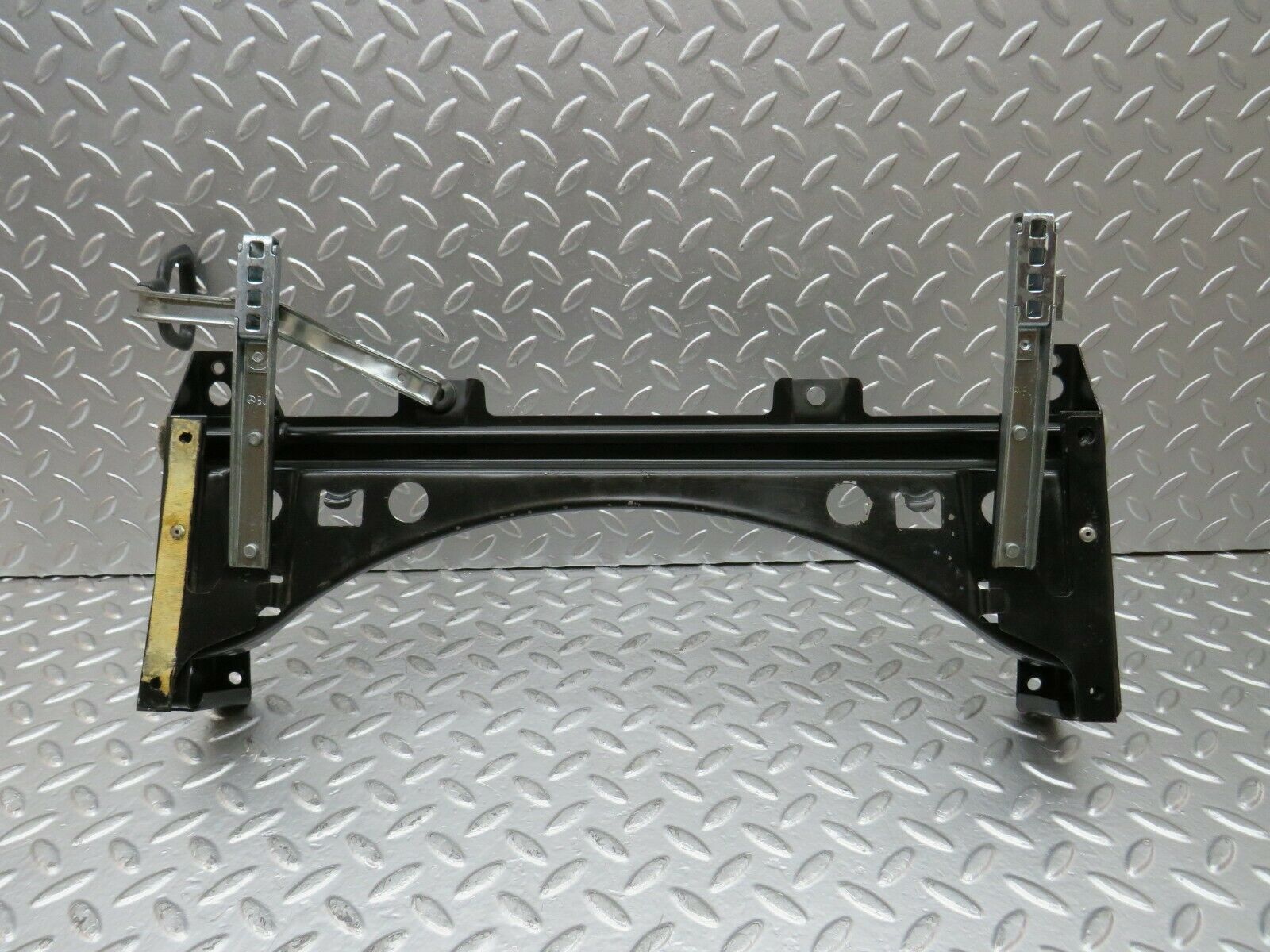 24182 Mercedes-Benz W123 280E Front Right Seat Sliding Mechanism