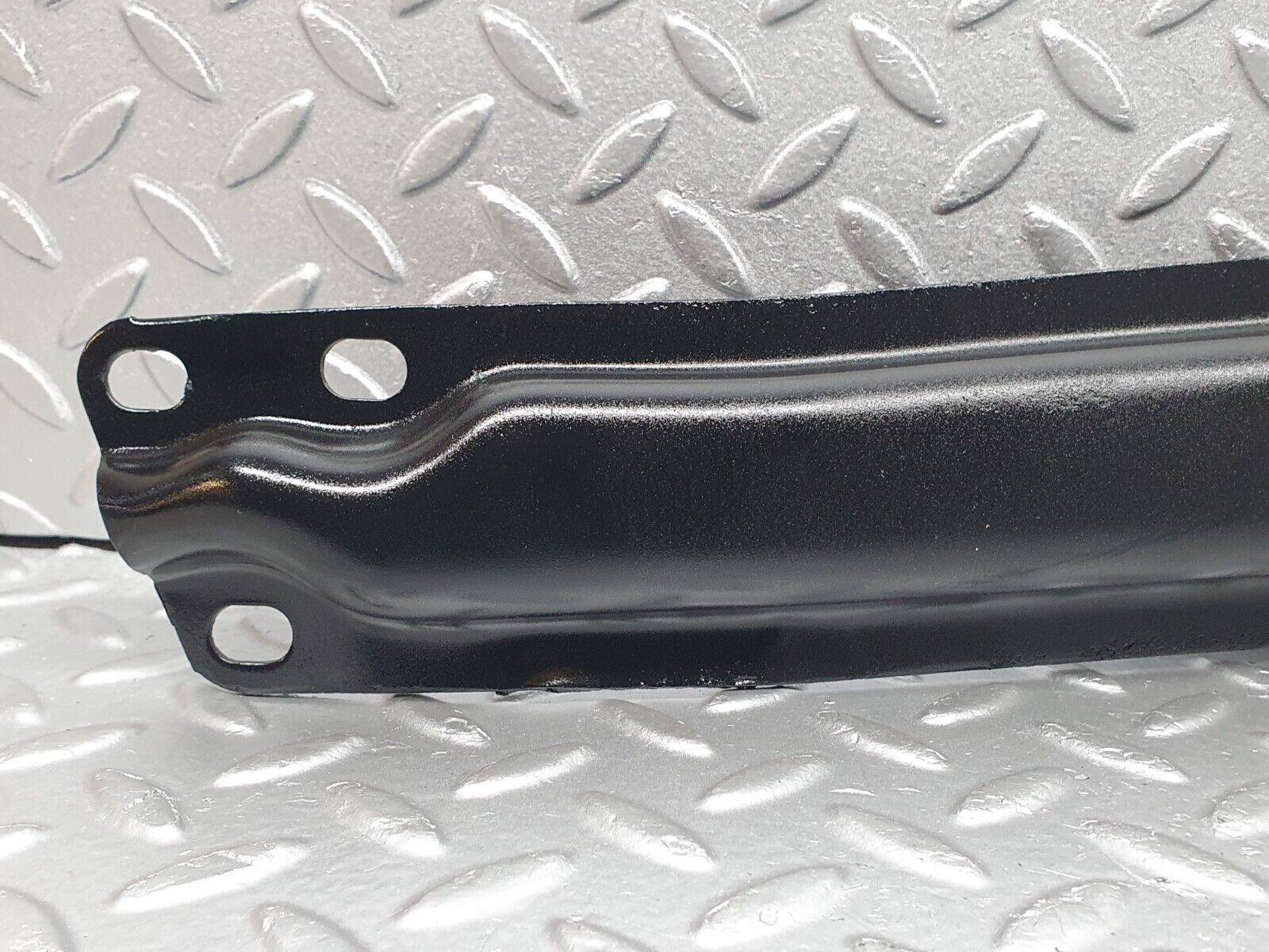 41199 Mercedes-Benz W126 300SE Engine Mount Bracket Support