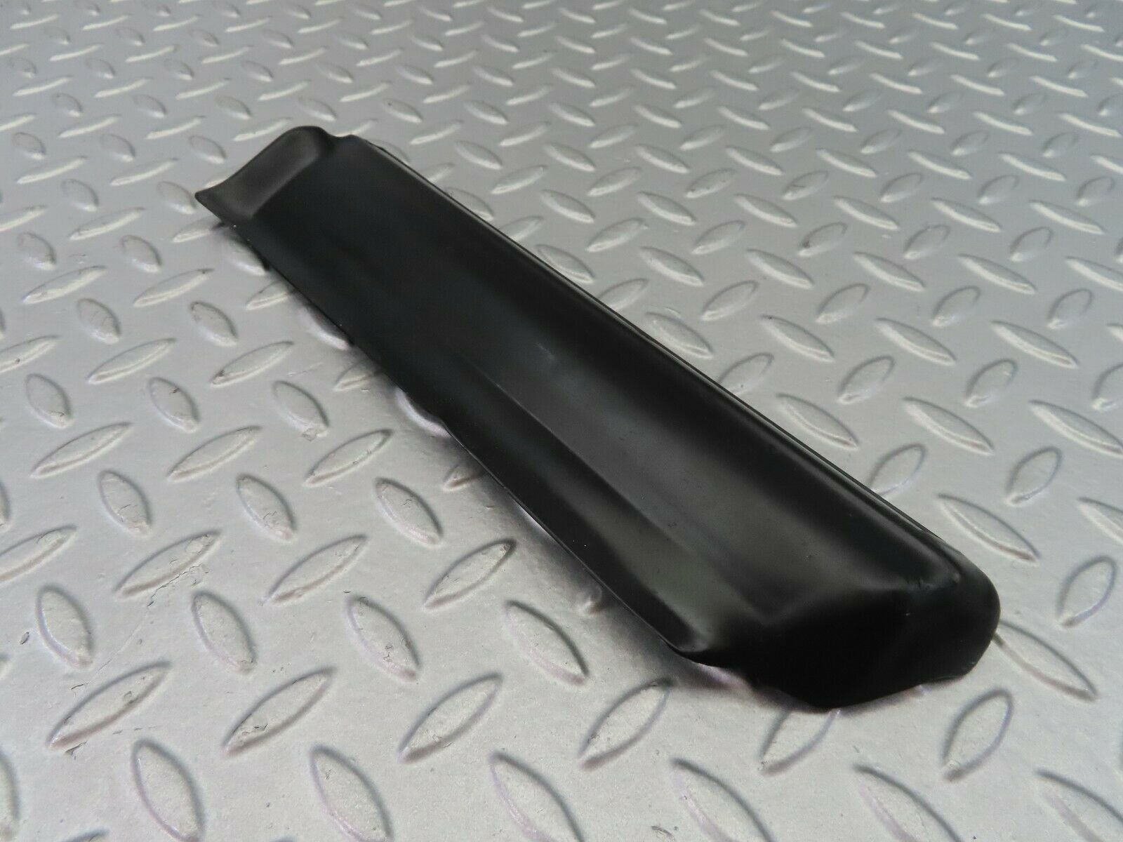 7506 Mercedes-Benz S123 230TE Wagon Front Right Fender Wing Lower Trim