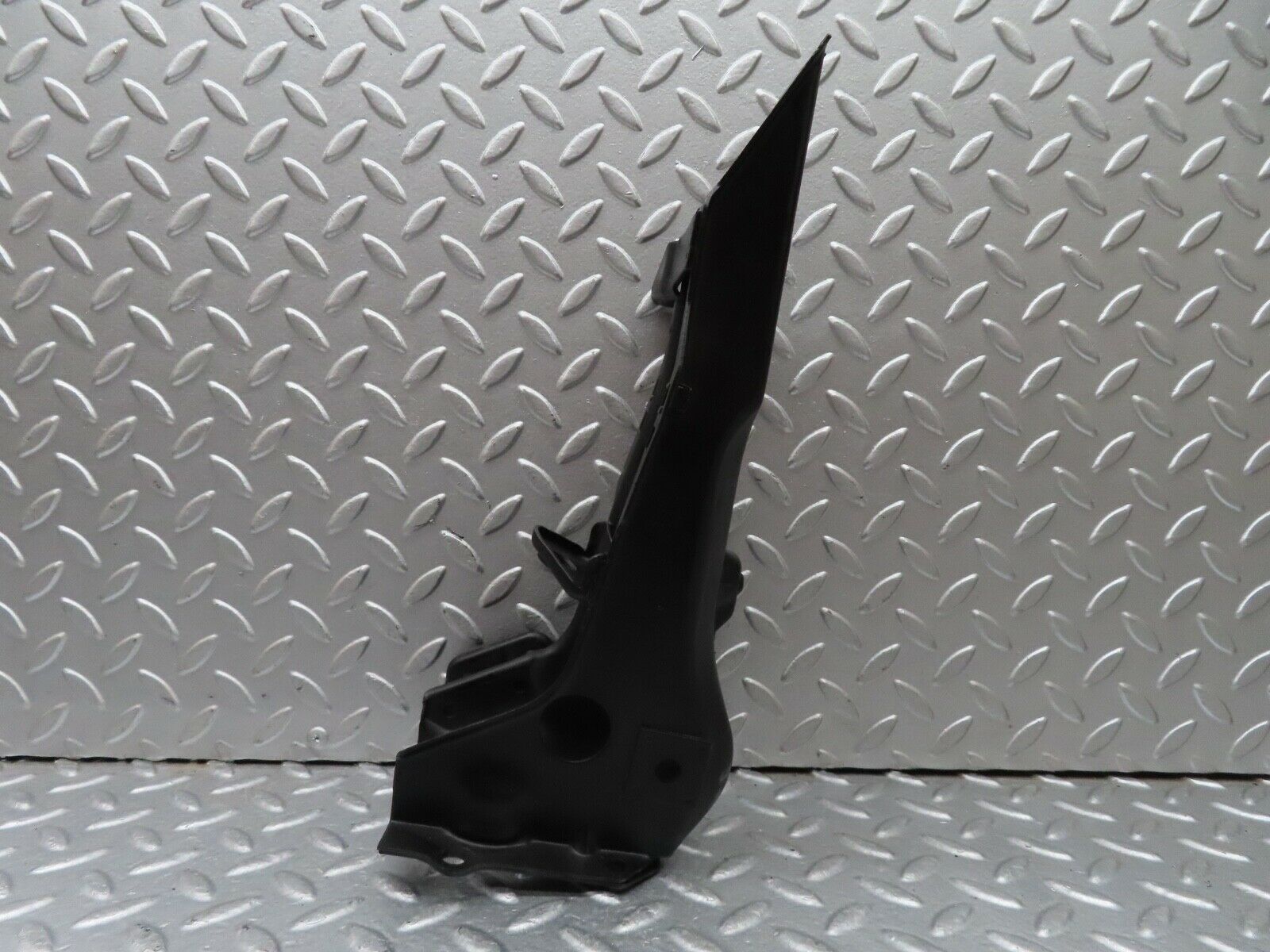 18248 Mercedes-Benz W111 220SE Coupe Clutch Pedal Brake Pedal Bracket