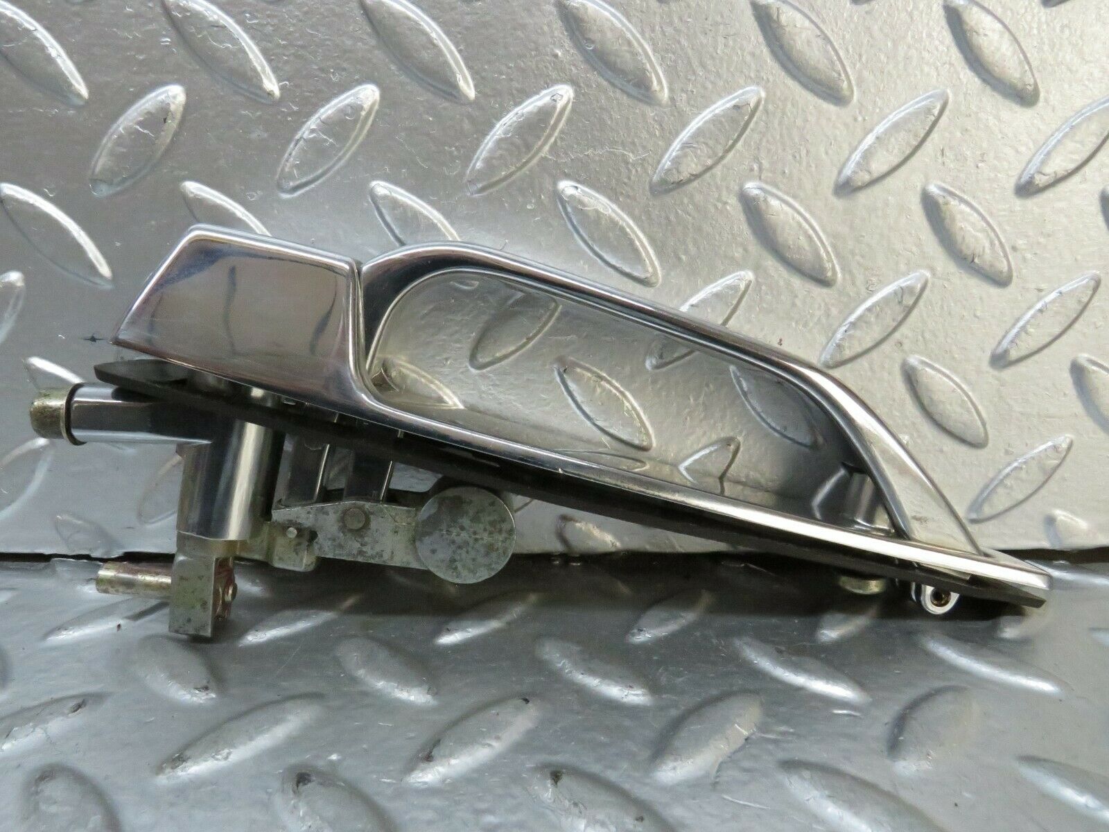 23722 Mercedes-Benz W116 350E Rear Exterior Door Handle 1167600059