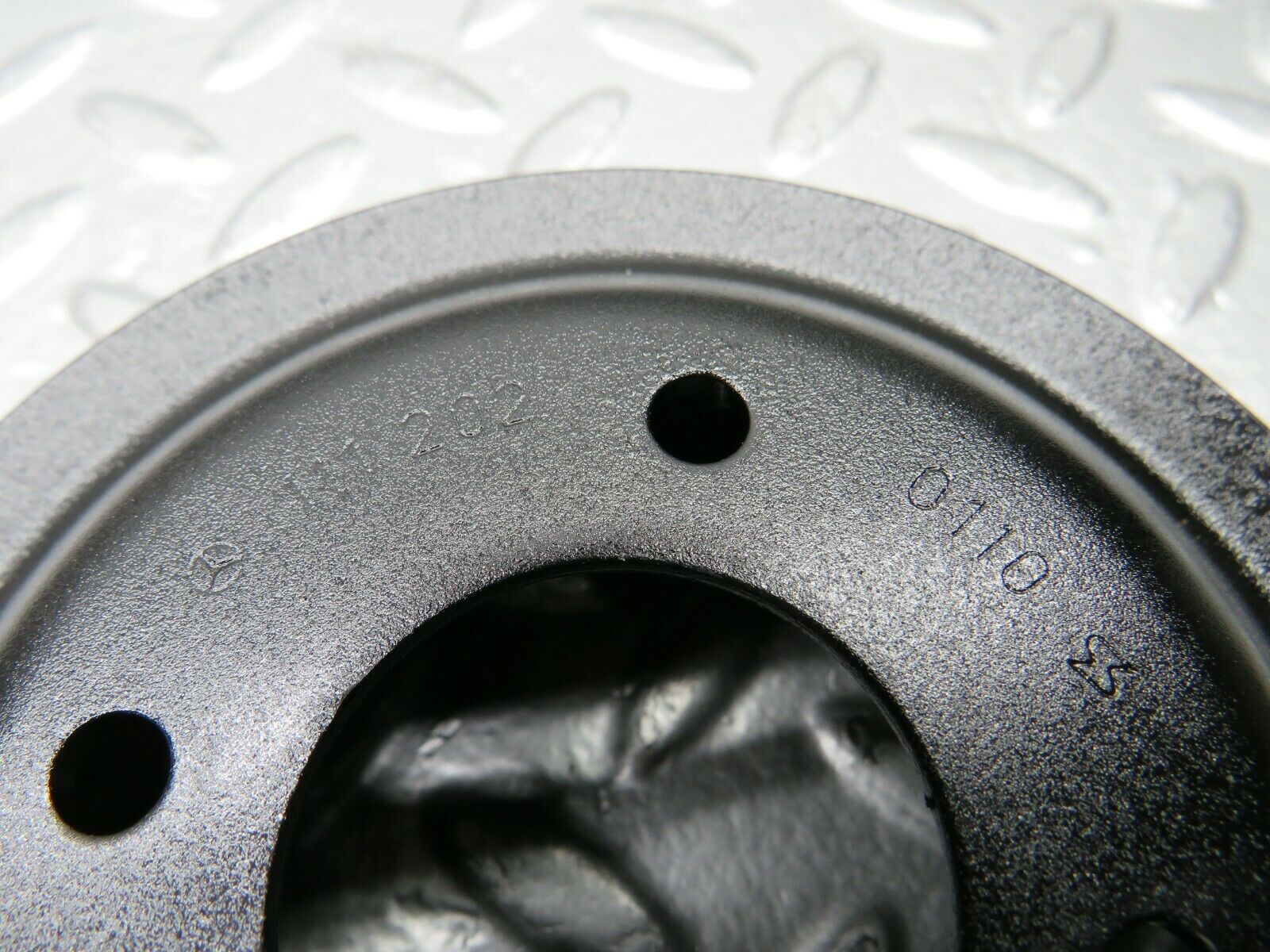 22548 Mercedes-Benz C124 E220 Coupe Water Pump Pulley 1112020110