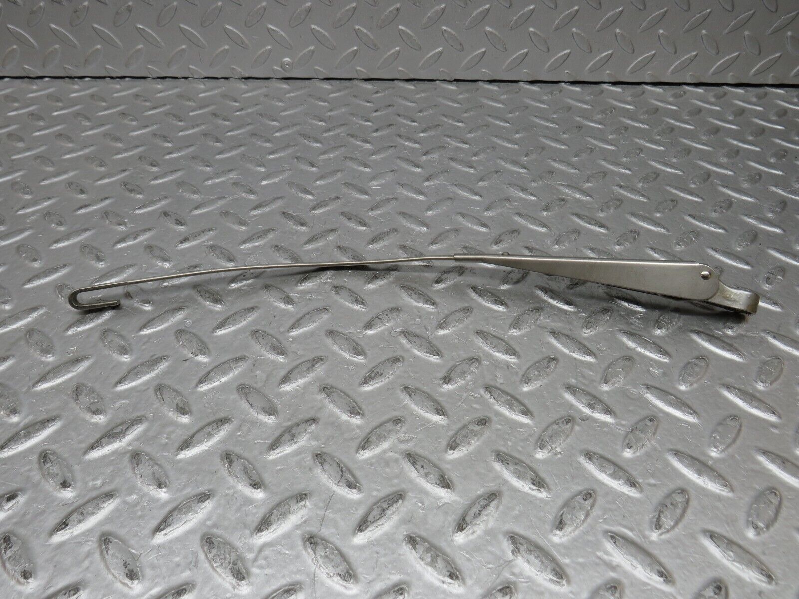 37328 Mercedes-Benz W109 300SEL Windscreen Wiper Arm Left Side