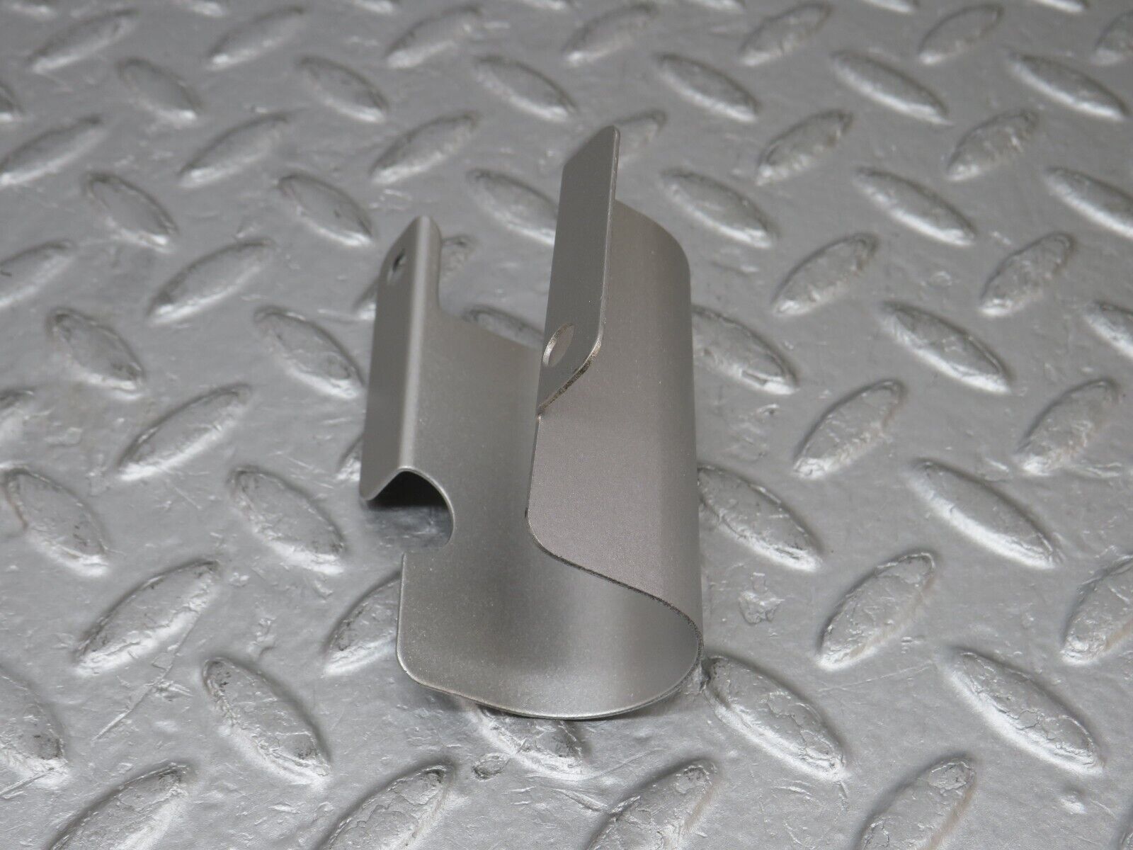 37558 Mercedes-Benz W109 300SEL Cable Wire Heat Shield