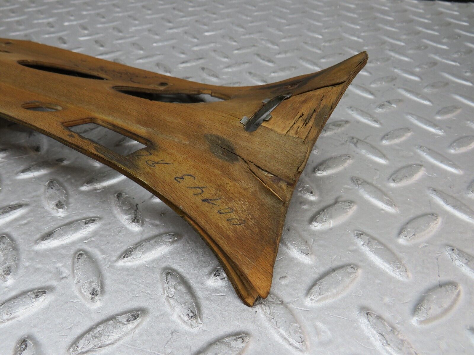 37427 Mercedes-Benz W109 300SEL Dashboard Wood Panel Trim
