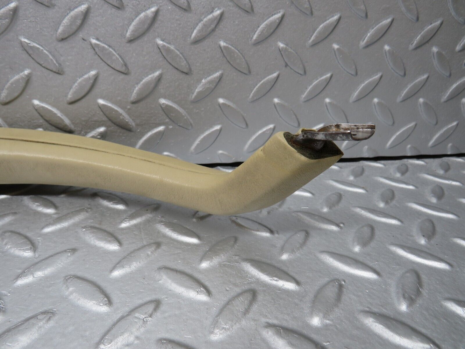 36861 Mercedes-Benz C126 420SEC Left Door Interior Handle Armrest Beige