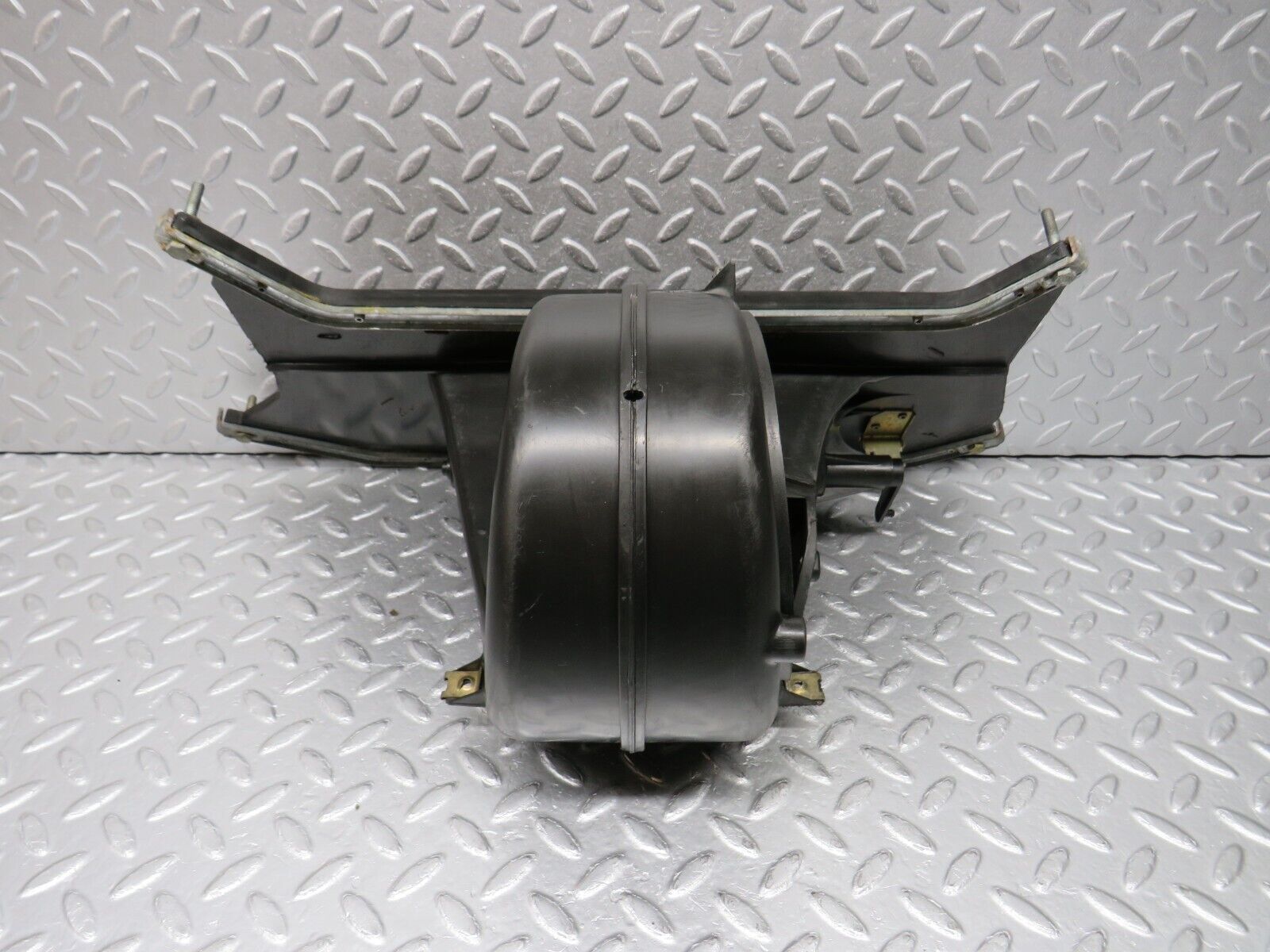 38862 Mercedes-Benz W201 190E 2.6L Heater Blower Housing