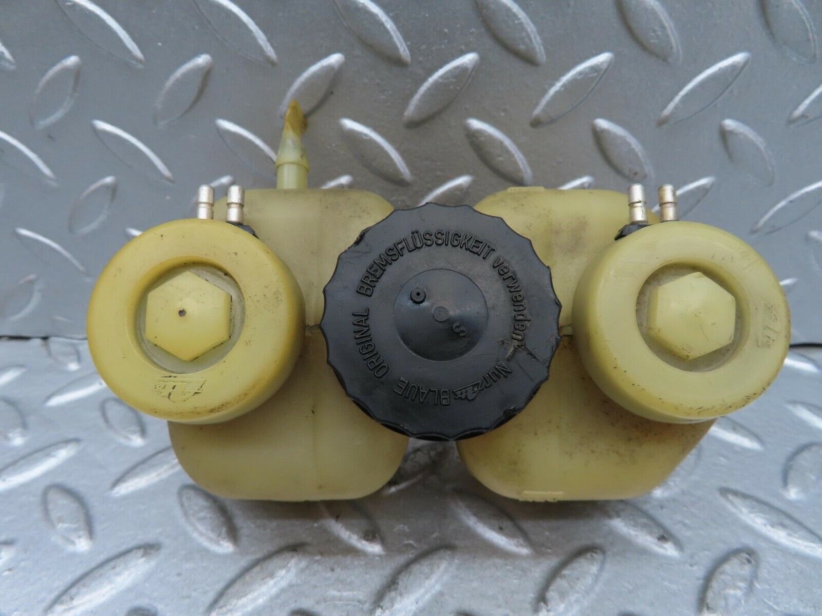 12597 Mercedes-Benz W108 280SE 3.5 Brake Fluid Reservoir Tank