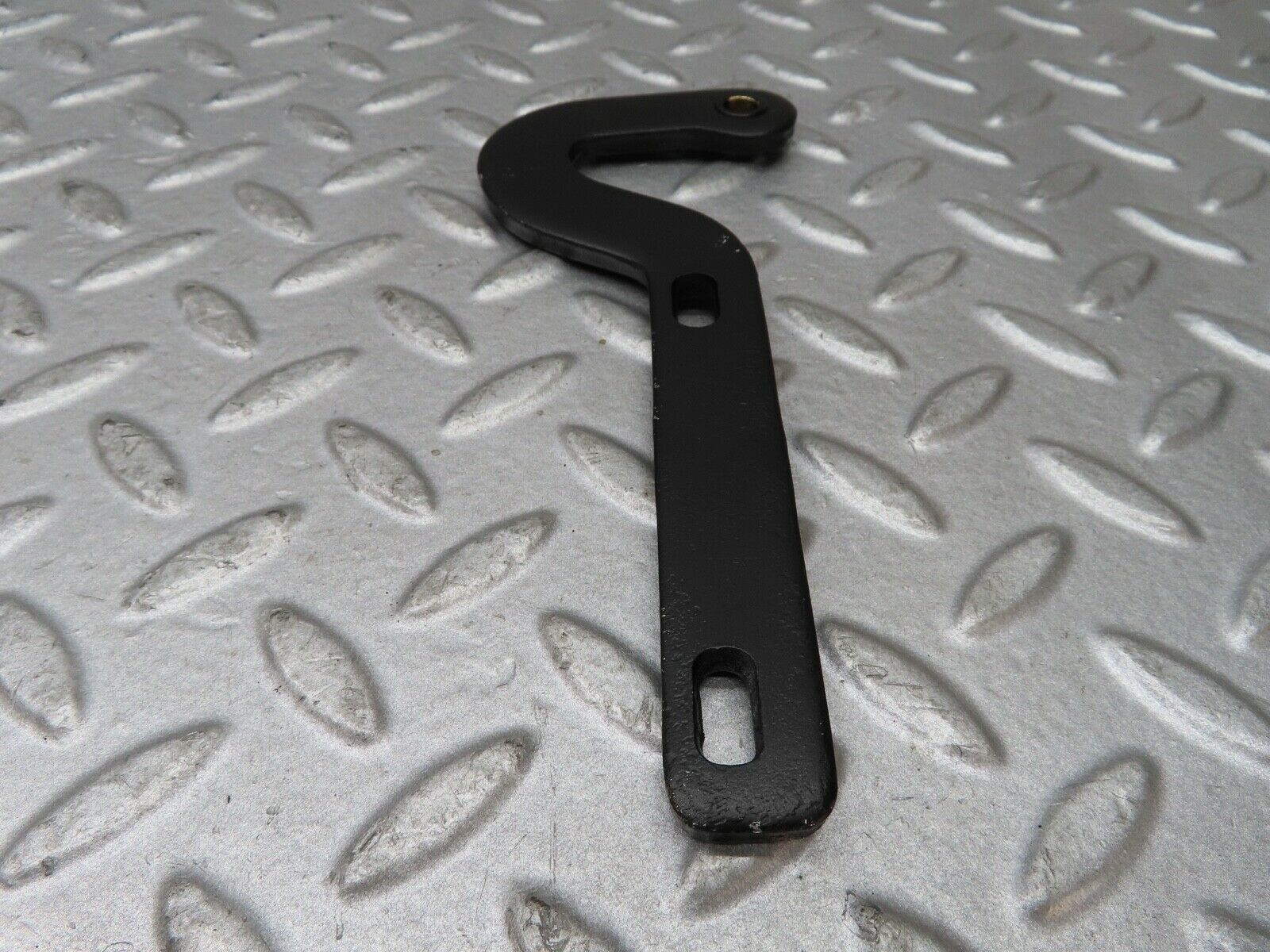 17600 Mercedes-Benz W116 450SEL Bonnet Hinge Support Right Side