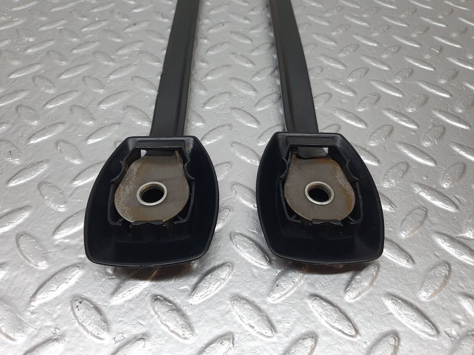41415 Mercedes-Benz W124 200E Seat Belt Runner Pair