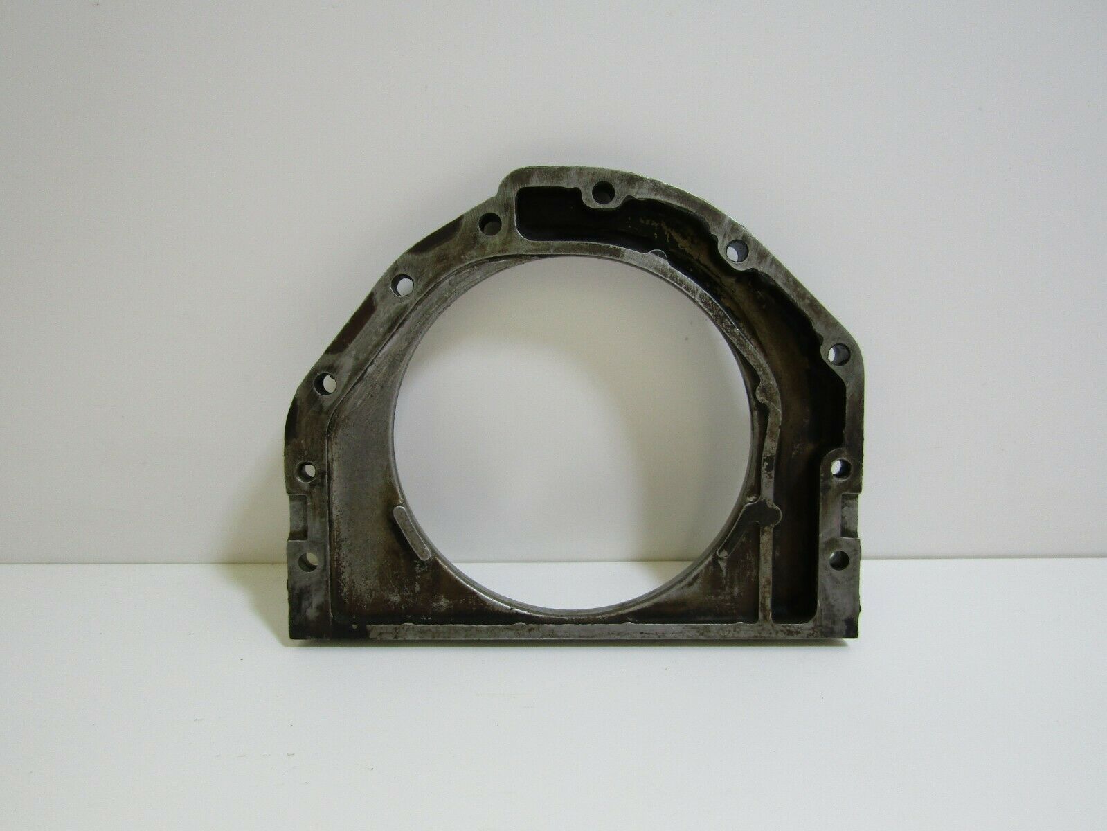 0907 Mercedes-Benz C107 350SLC Coupe Coupe Crankshaft Lid 1160110608