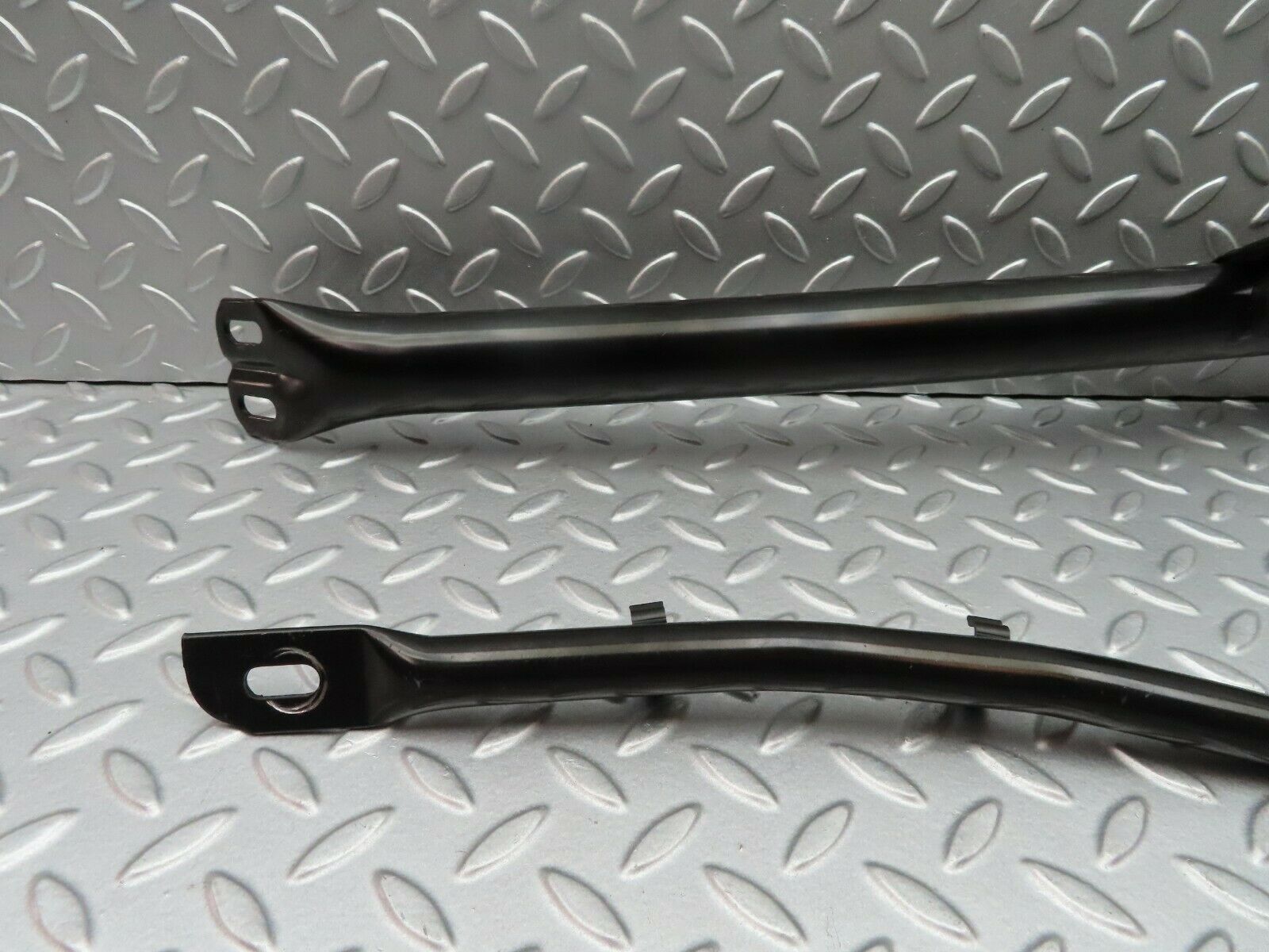 5364 Mercedes-Benz W124 230E Dashboard Bracket