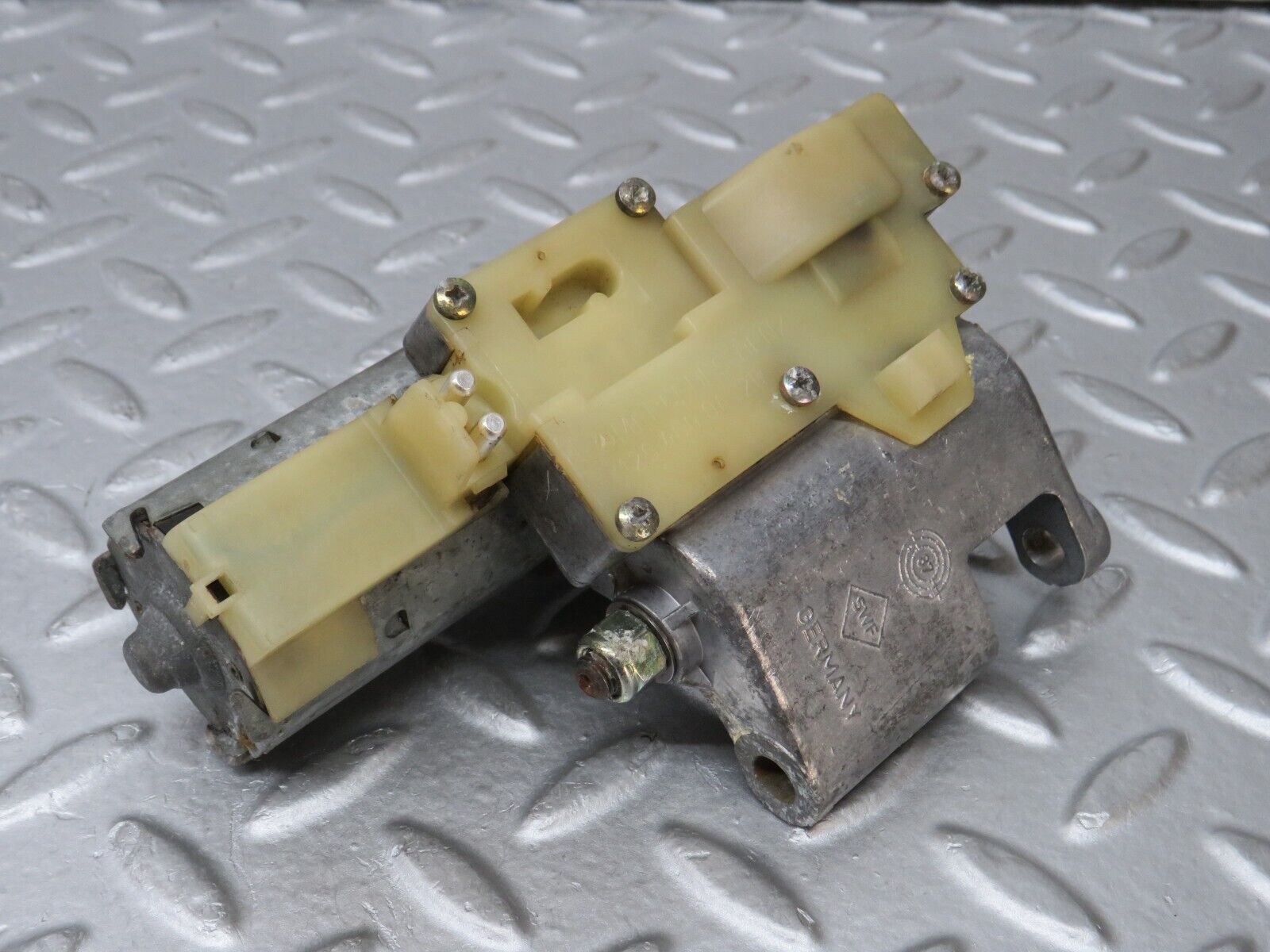 36322 Mercedes-Benz W126 420SE Steering Column Adjustment Motor 1264600425