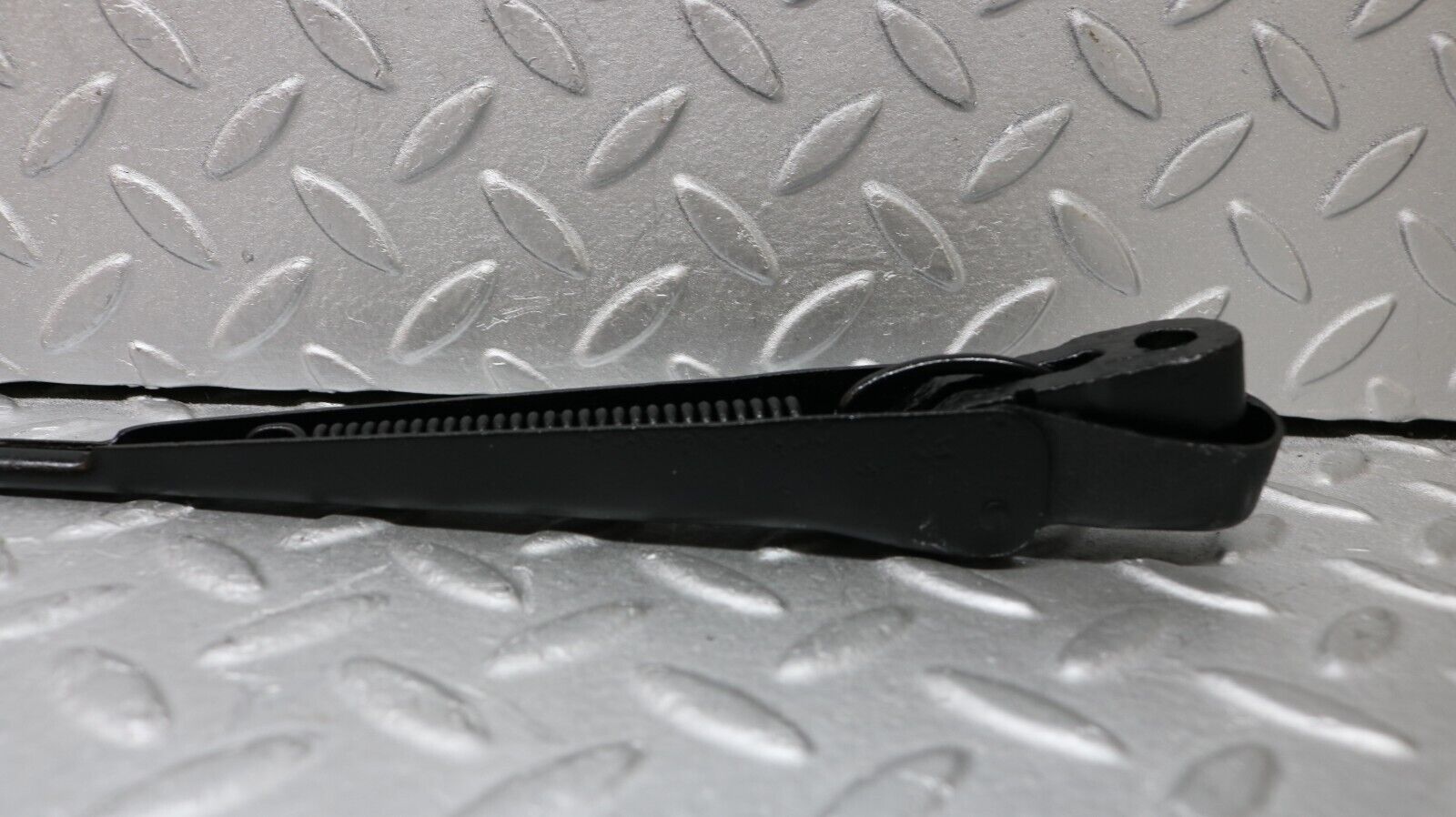 37205 Mercedes-Benz C126 420SEC Coupe Windscreen Wiper Arm Right Side