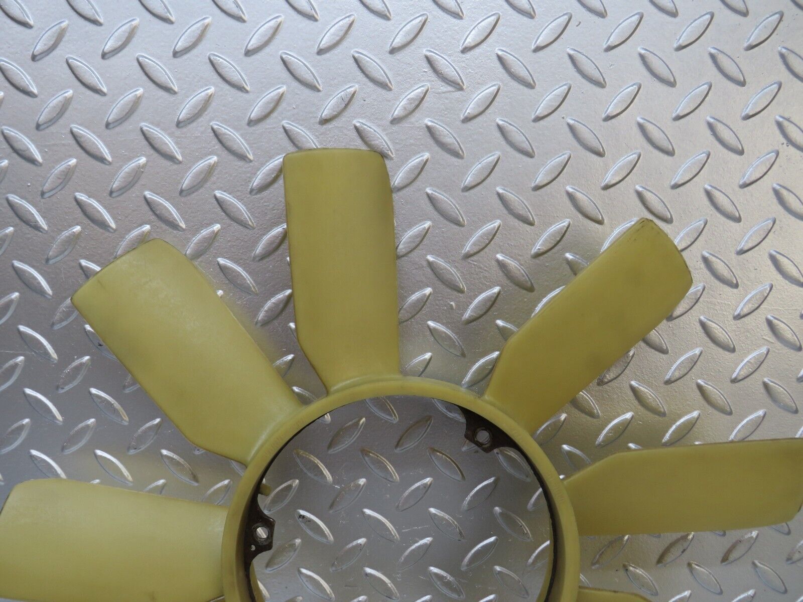 25756 Mercedes-Benz W124 280E Engine Cooling Fan 1032000423