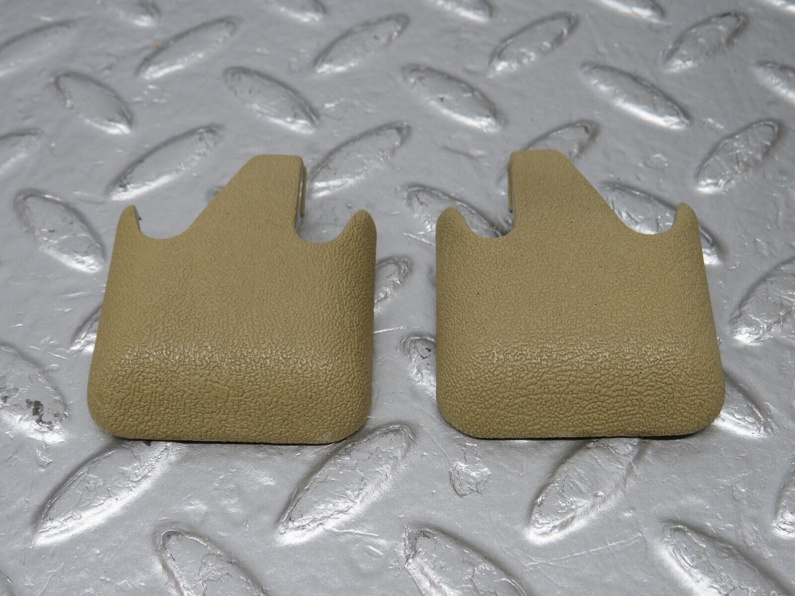 34107 Mercedes-Benz W124 260E Front Seat Rail Trim Cover 1246842218 1246842118