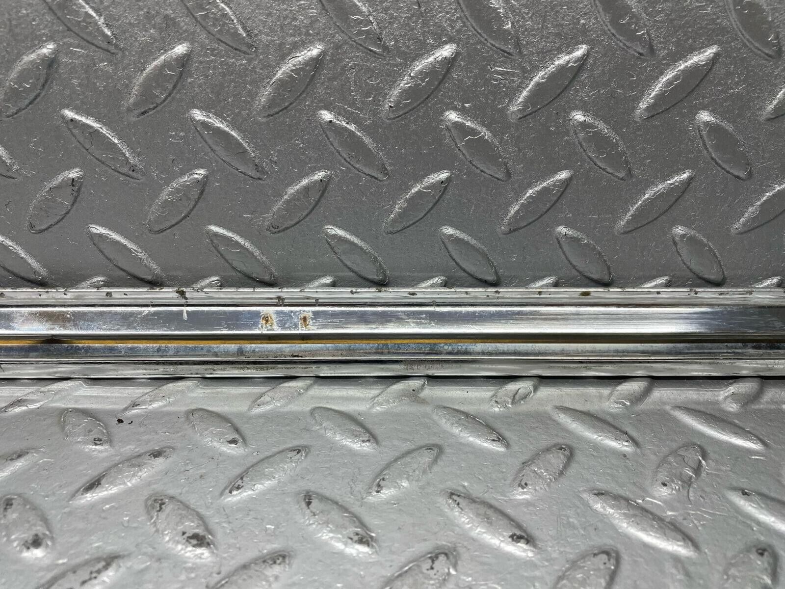 40517 Mercedes-Benz W108 Front Right Door Window Chrome Trim