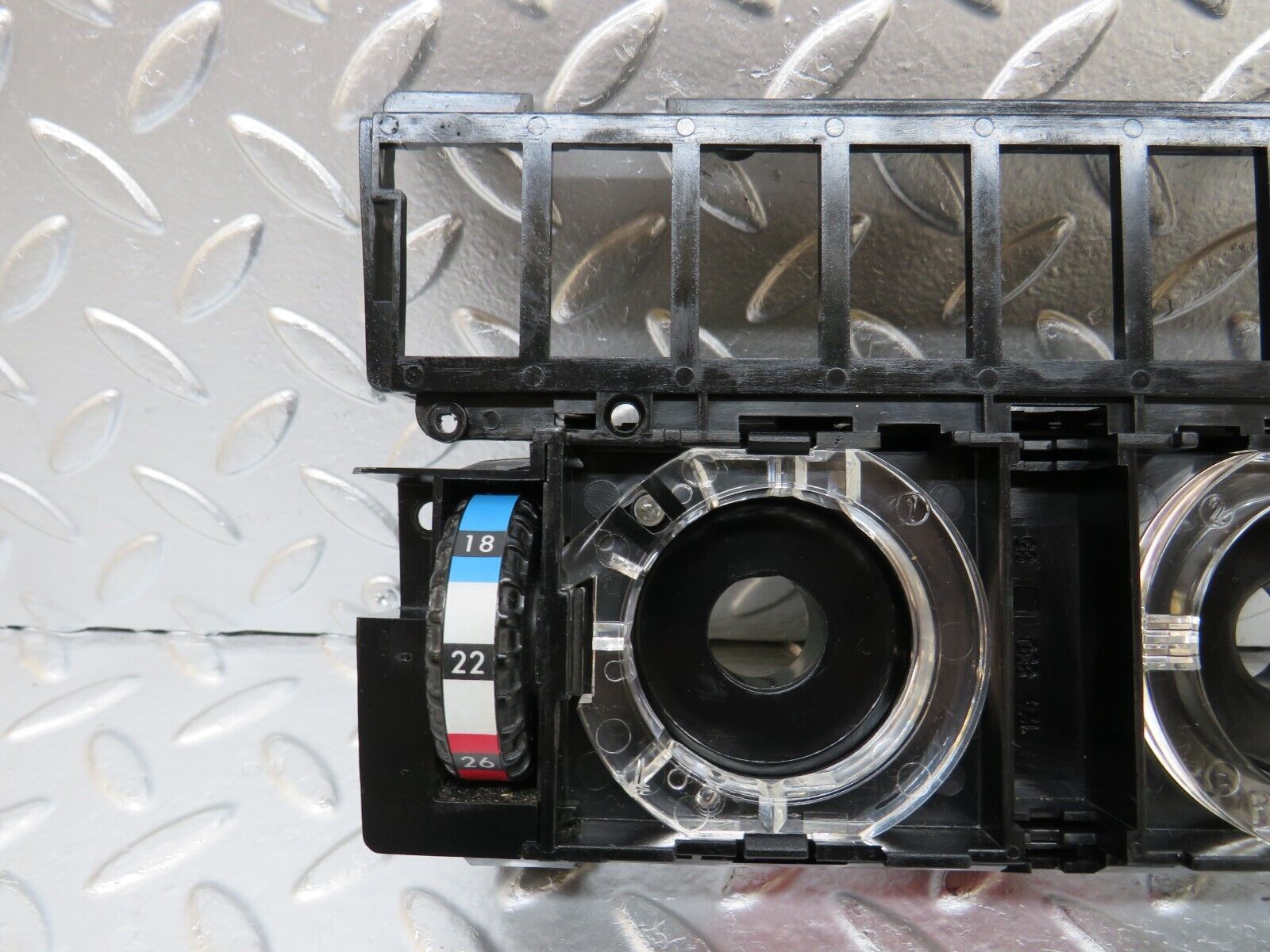 25656 Mercedes-Benz W124 280E Heater Control Unit Panel 1248302785