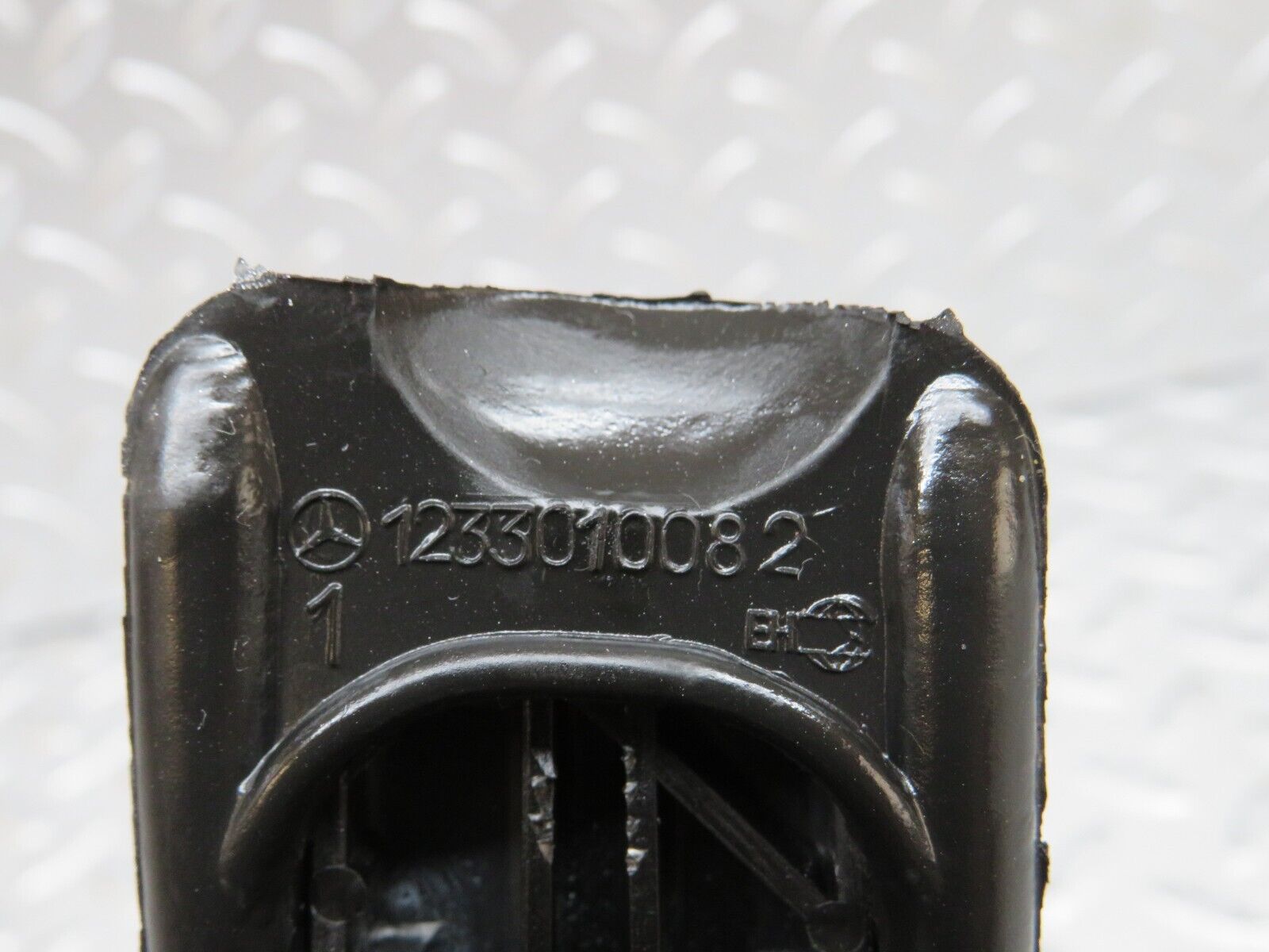 27923 Mercedes-Benz W123 280E Accelerator Pedal With Rubber 1233010082