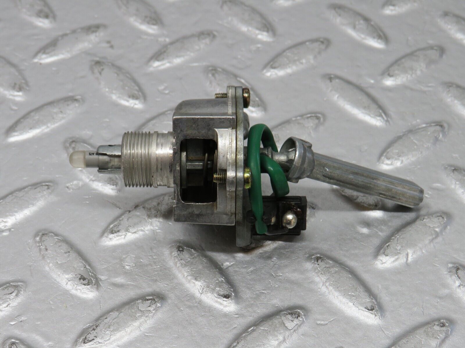 38839 Mercedes-Benz W201 190E 2.6L Heater Control Switch