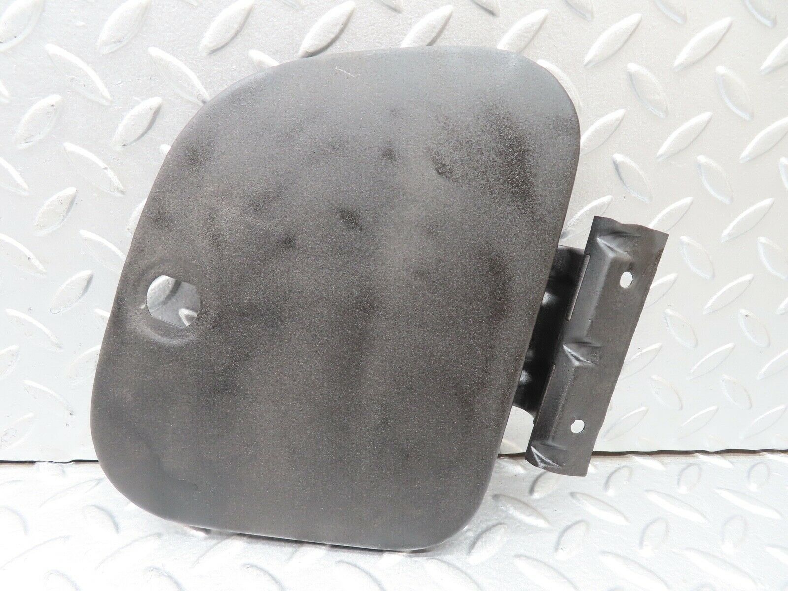 18702 Mercedes-Benz W120 W121 Ponton Fuel Tank Flap Cap