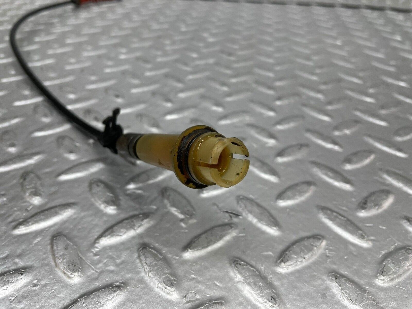 34553 Mercedes-Benz C126 380SEC Automatic Gearbox Kickdown Cable